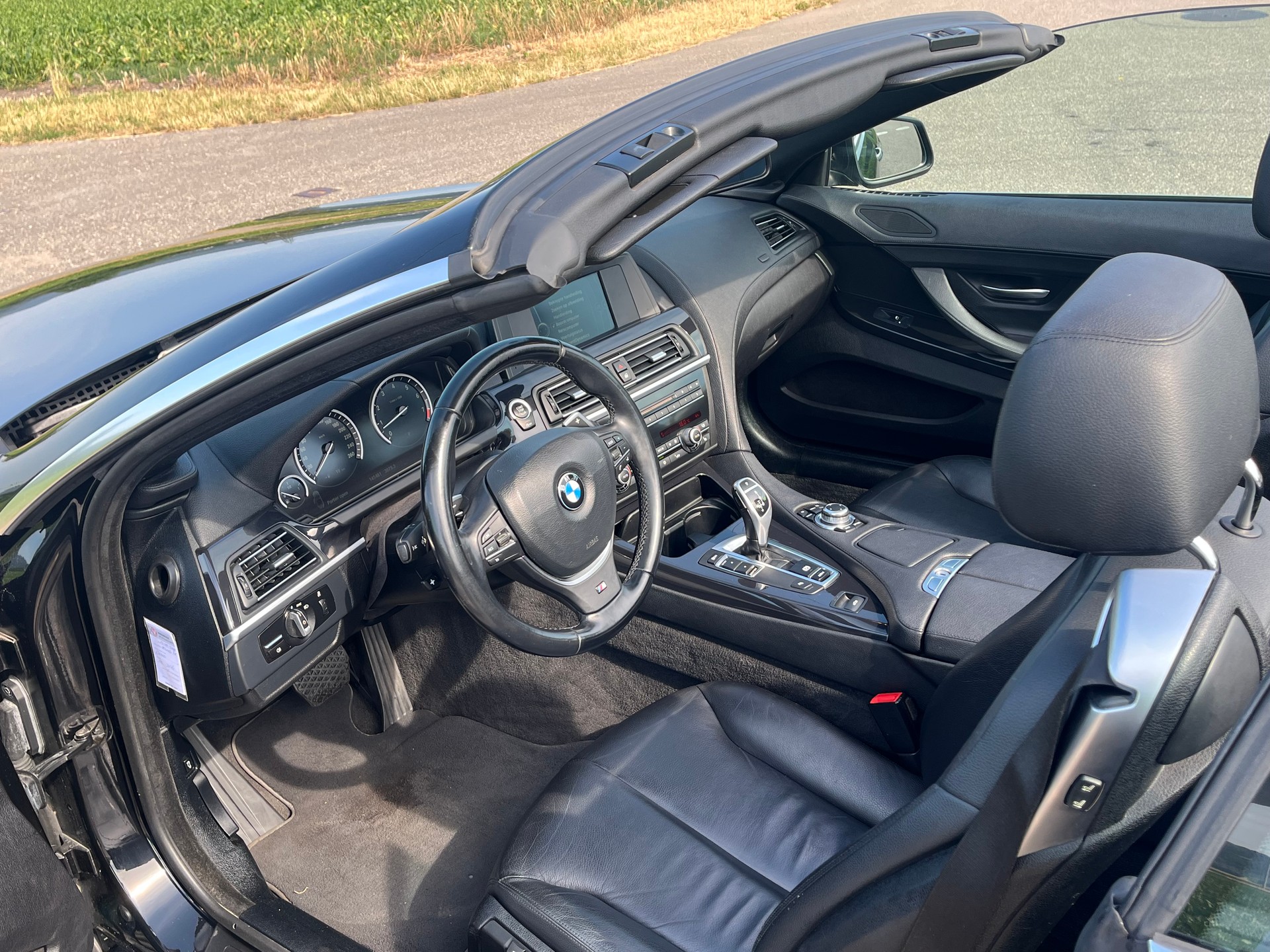 BMW 640i Cabrio-image-12
