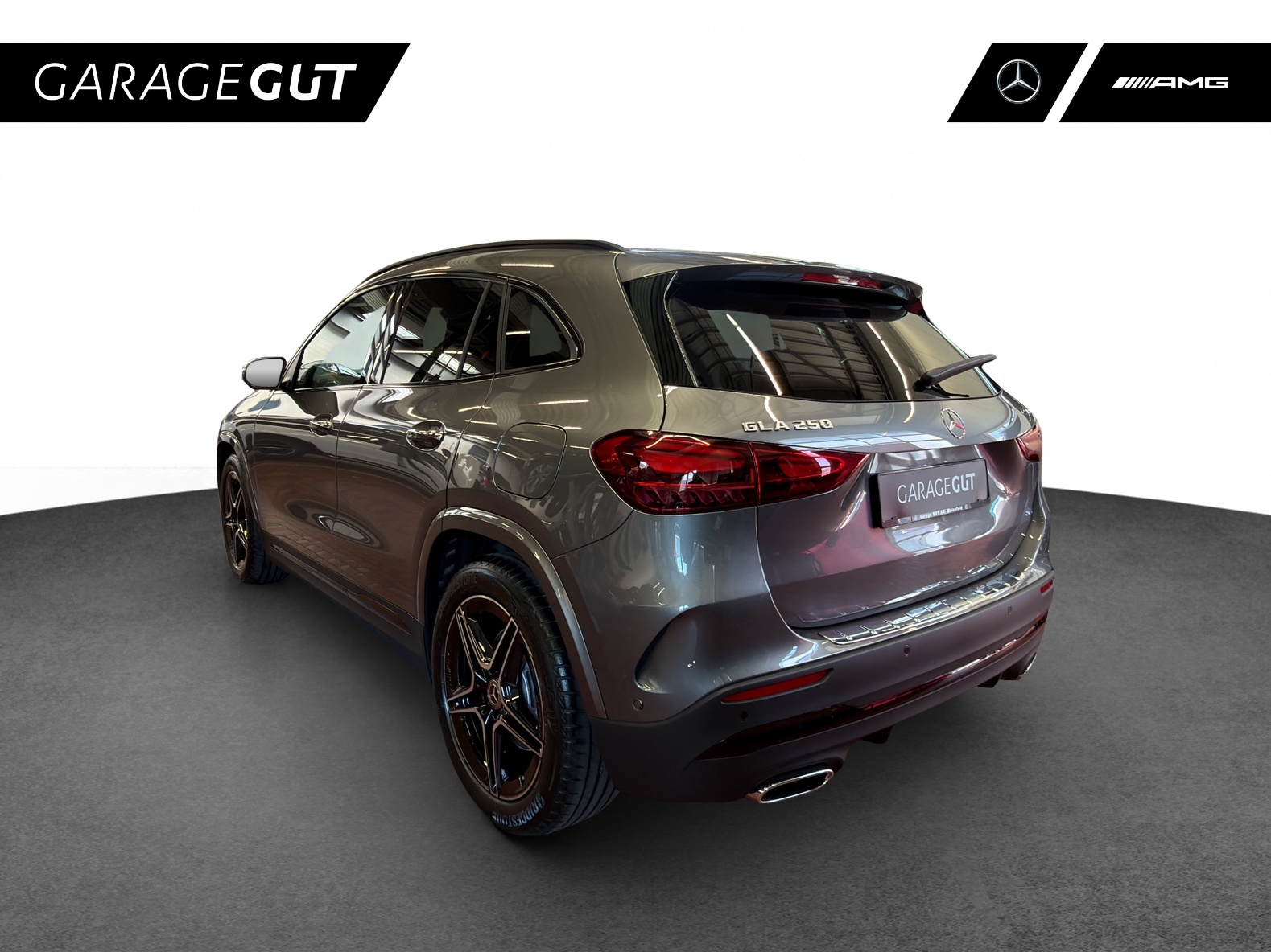 MERCEDES-BENZ GLA 250 4Matic Swiss Star-showroom-element-2