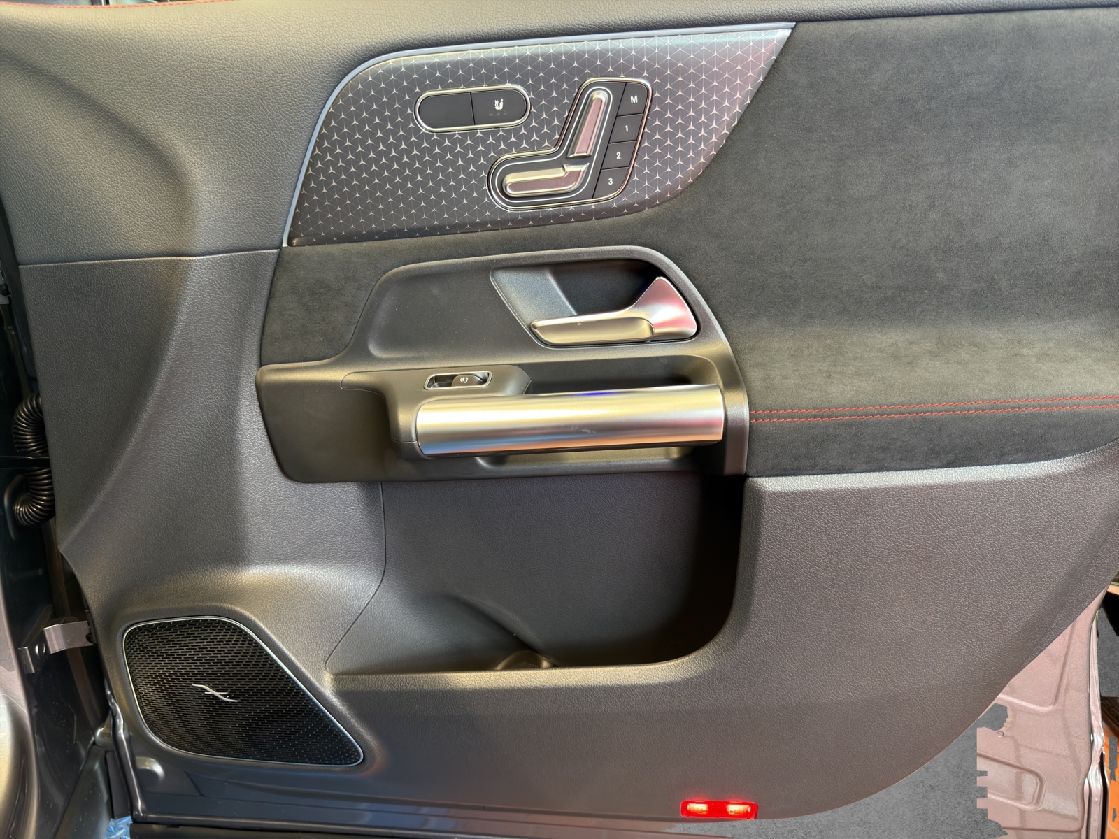 MERCEDES-BENZ GLA 250 4Matic Swiss Star-image-16