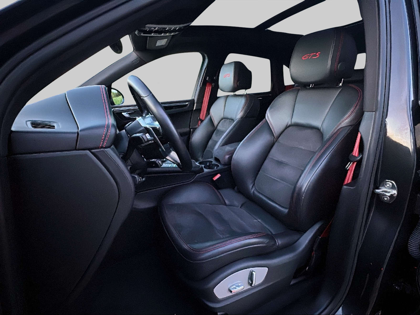 PORSCHE Macan GTS PDK-image-8