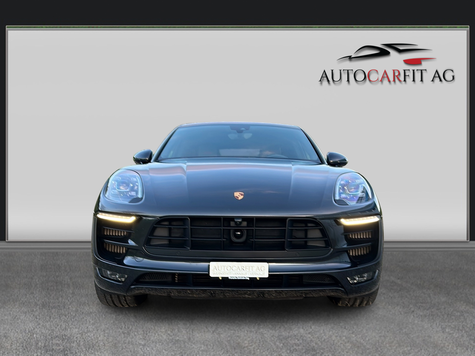 PORSCHE Macan GTS PDK-showroom-element-1