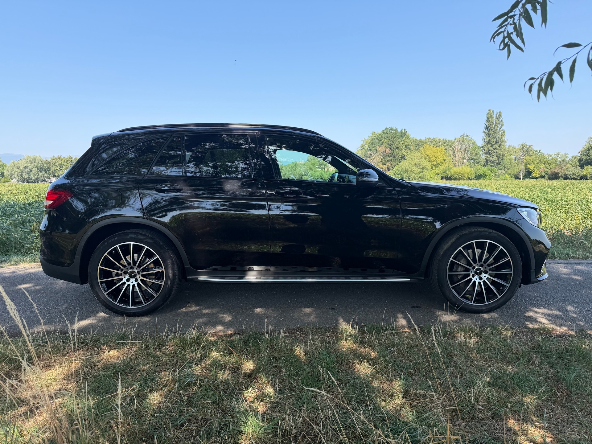 MERCEDES-BENZ GLC 250 AMG Line 4Matic 9G-Tronic-image-7