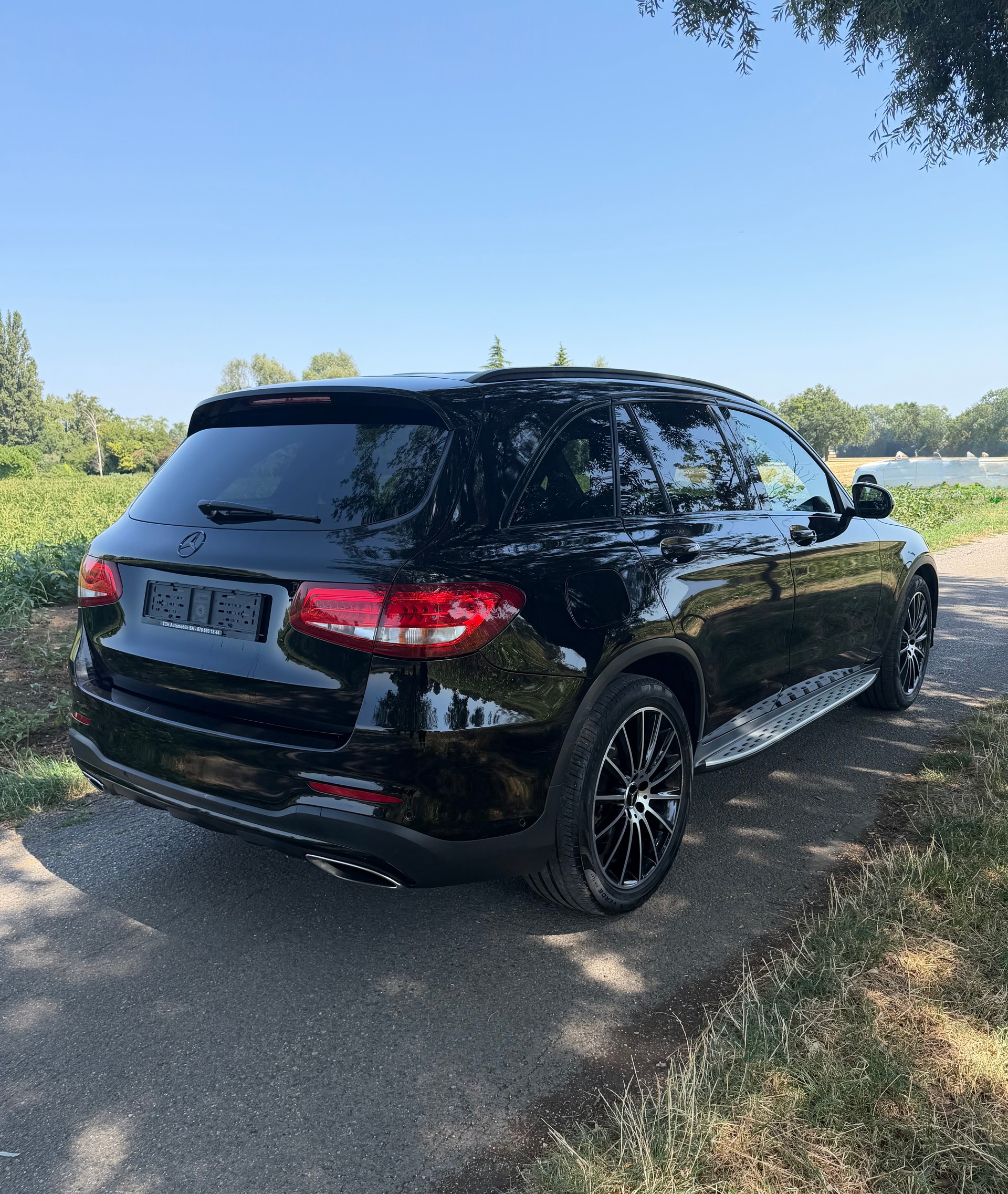 MERCEDES-BENZ GLC 250 AMG Line 4Matic 9G-Tronic-image-6