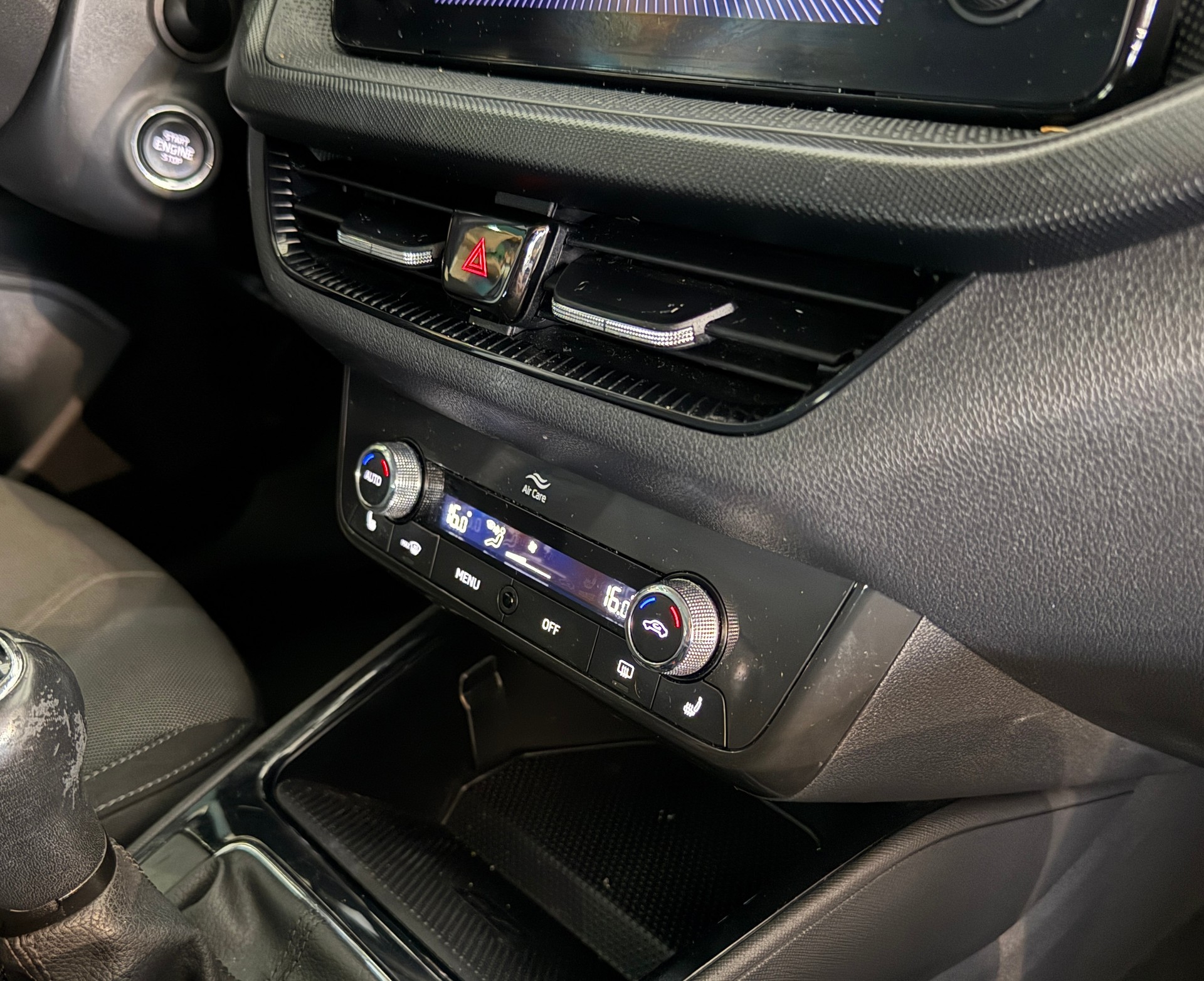 SKODA Fabia 1.0 TSI Ambition-image-9