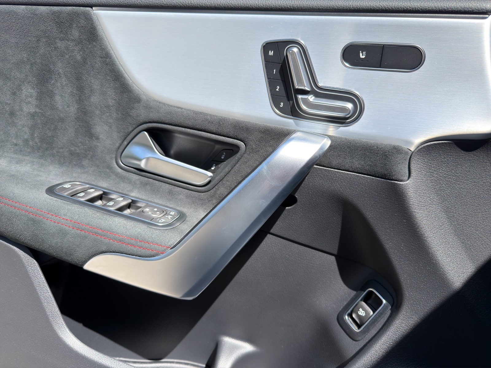 MERCEDES-BENZ CLA 35 AMG 4Matic 8G-DCT-image-11