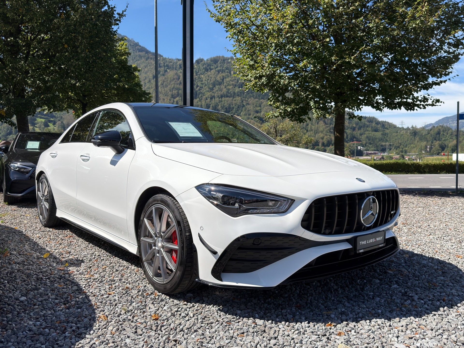 MERCEDES-BENZ CLA 35 AMG 4Matic 8G-DCT-image-4