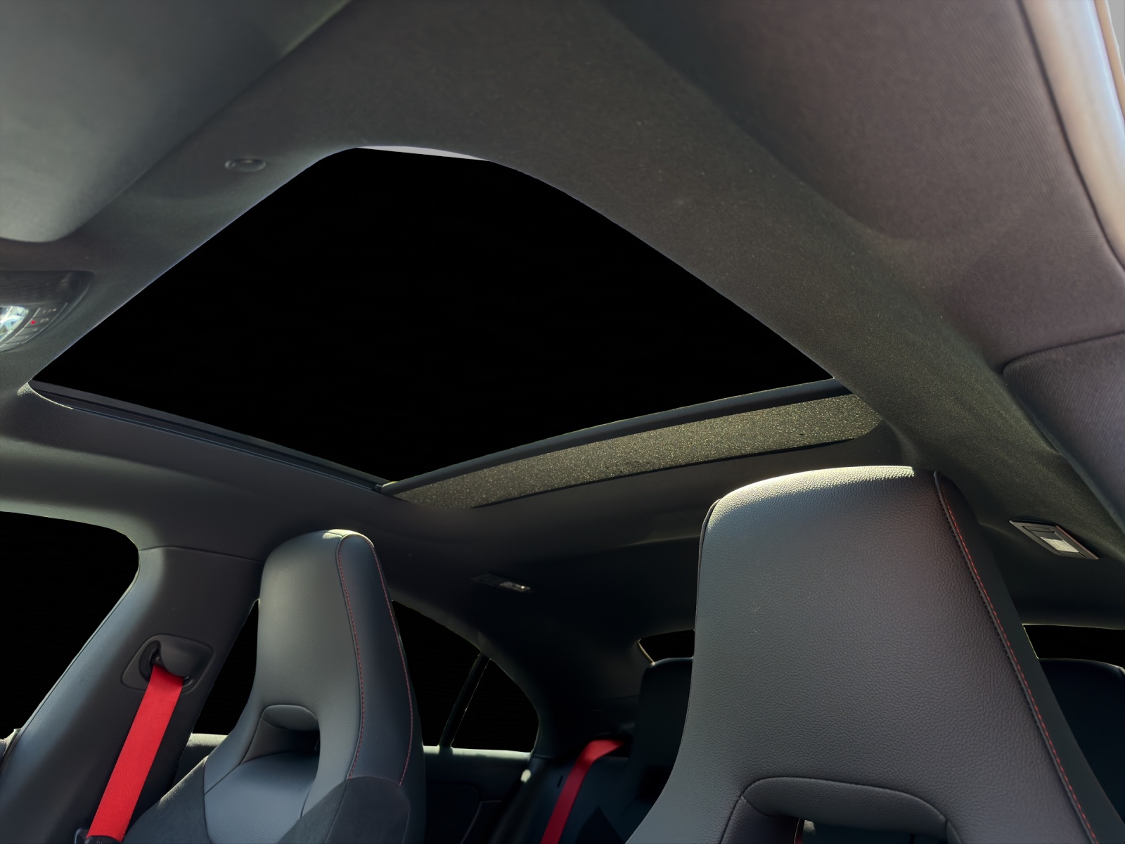 MERCEDES-BENZ CLA 35 AMG 4Matic 8G-DCT-image-8