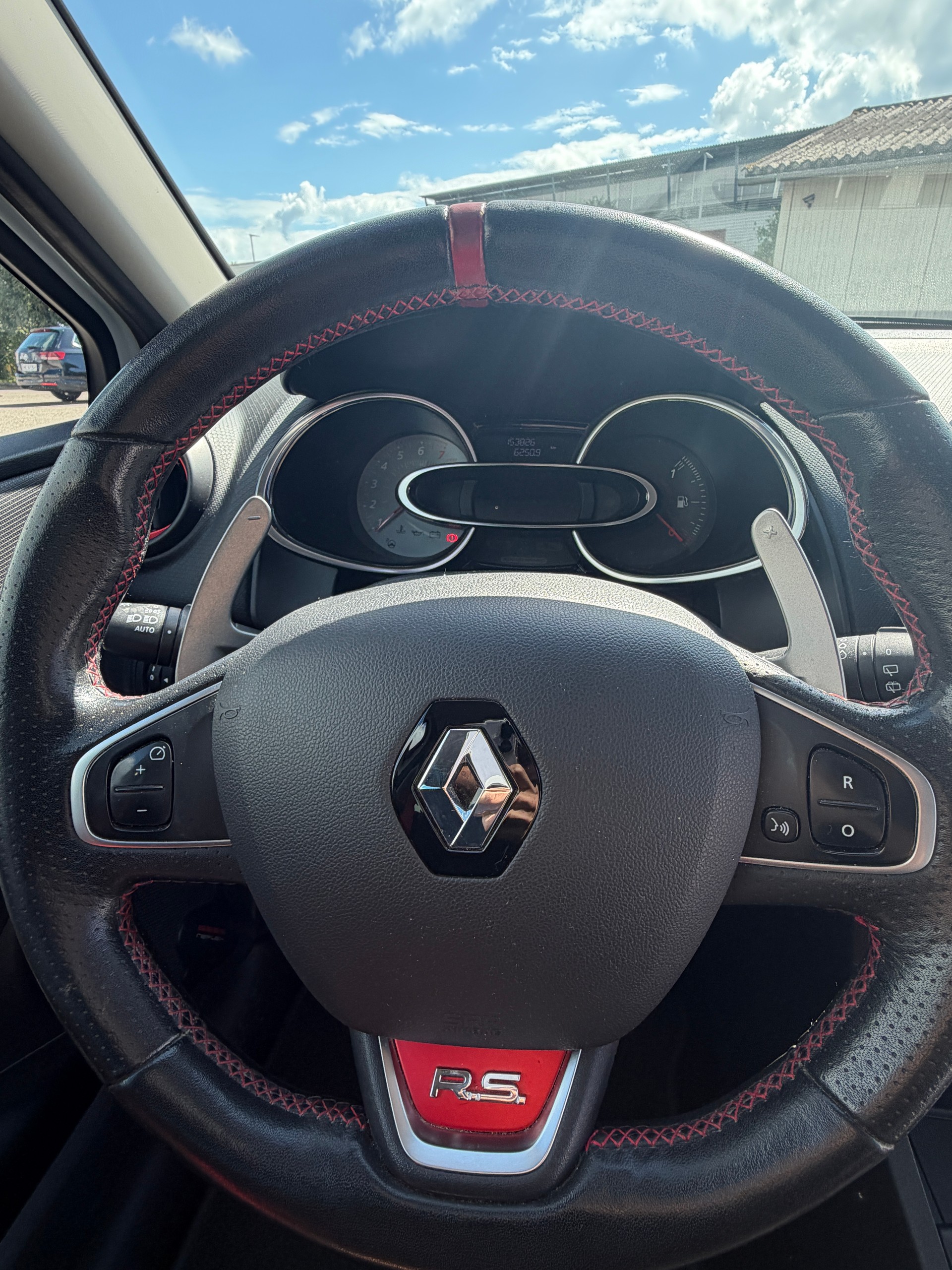 RENAULT Renault Clio RS 200EDC-image-5