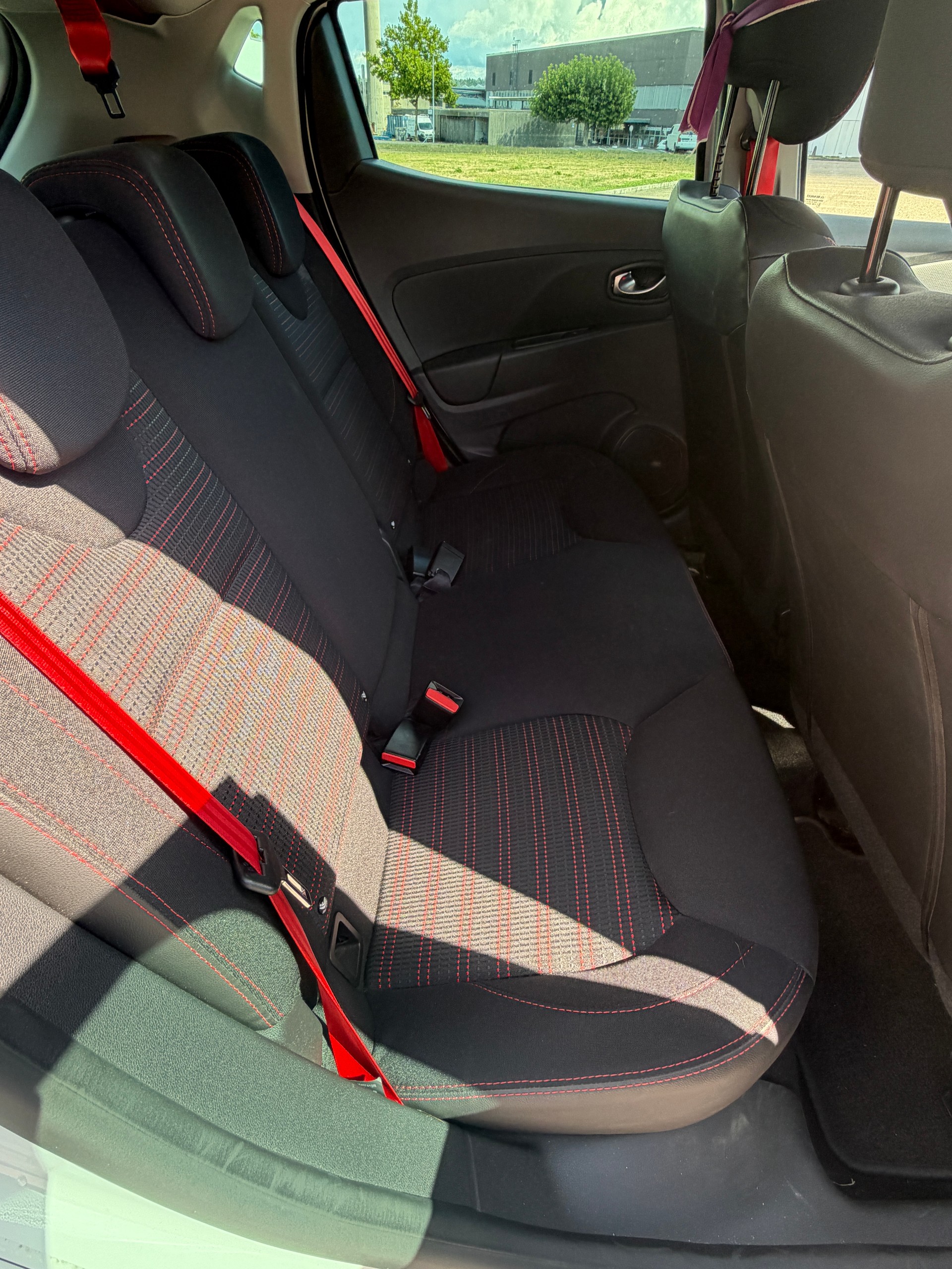 RENAULT Renault Clio RS 200EDC-image-6