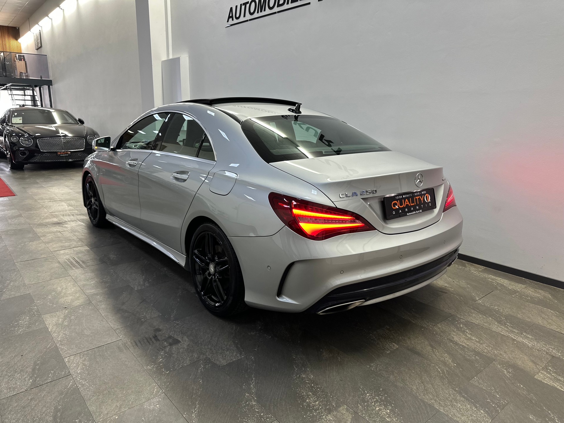 MERCEDES-BENZ CLA 250 AMG Line 7G-DCT 4Matic-showroom-element-3