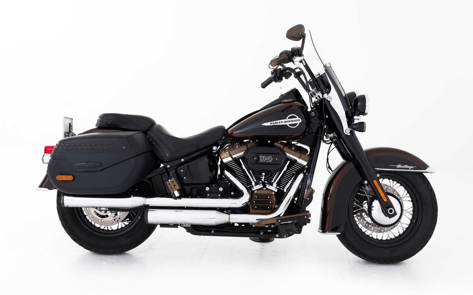 HARLEY-DAVIDSON FLHCS Heritage Classic 114 ABS-showroom-element-1