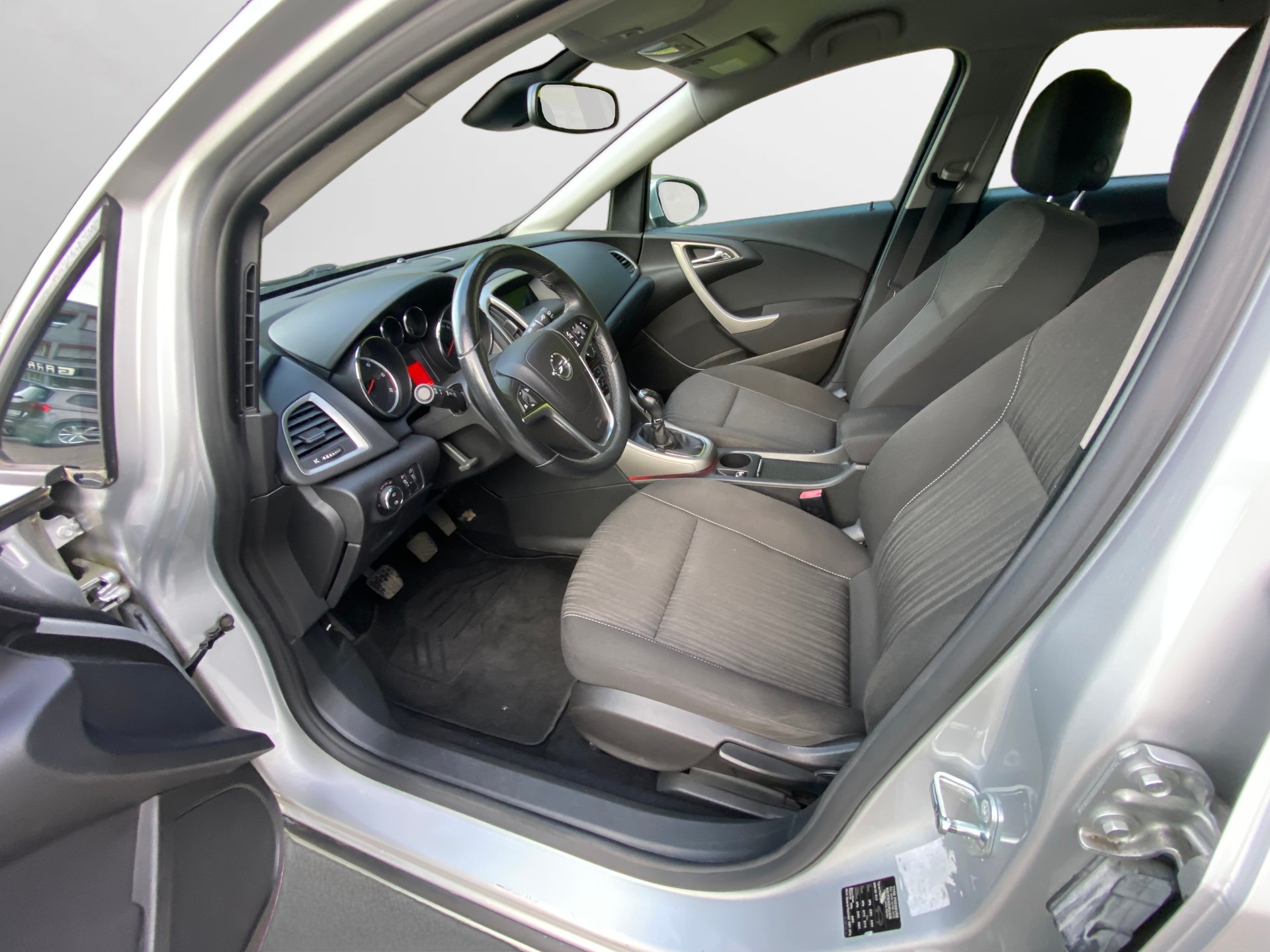 OPEL Astra SportsTourer 1.7 CDTi Enjoy-image-13