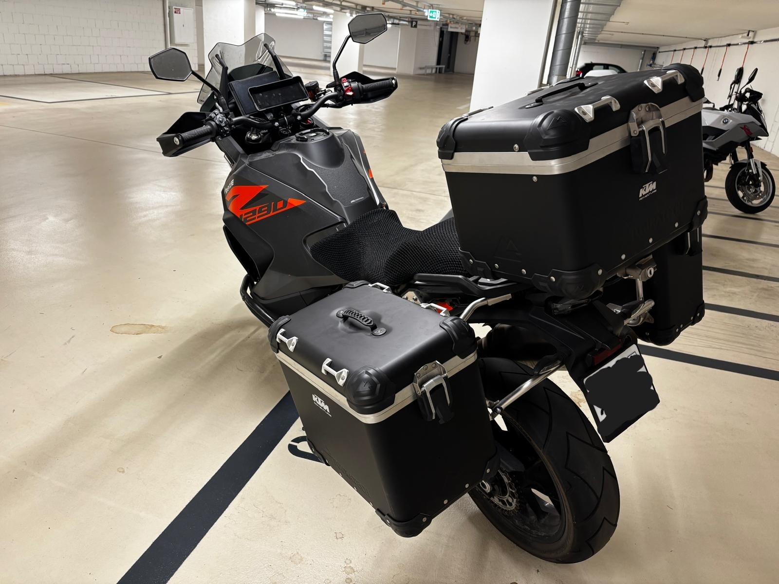 KTM 1290 Super Adventure S-image-4