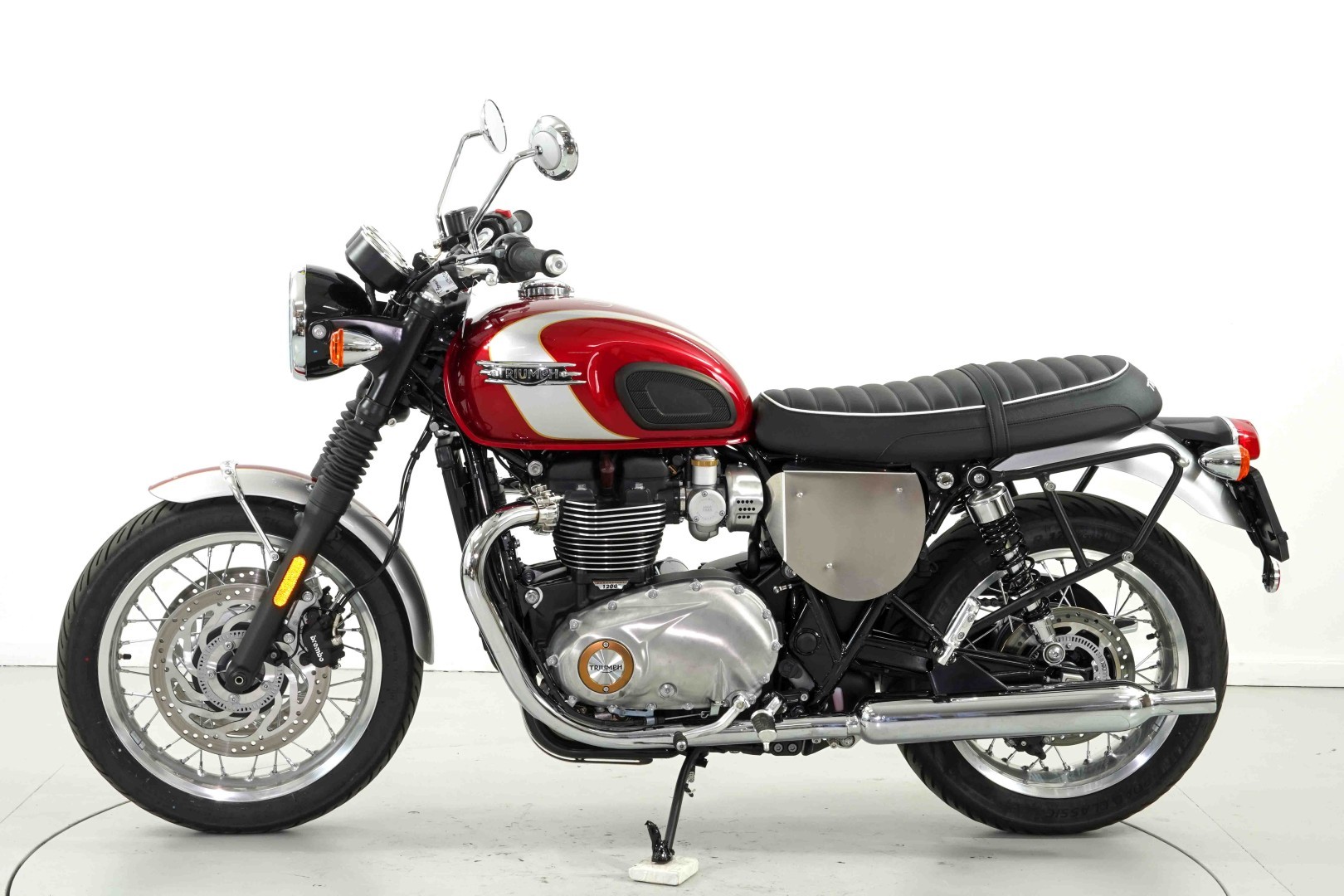 TRIUMPH Bonneville T120 ABS-image-4