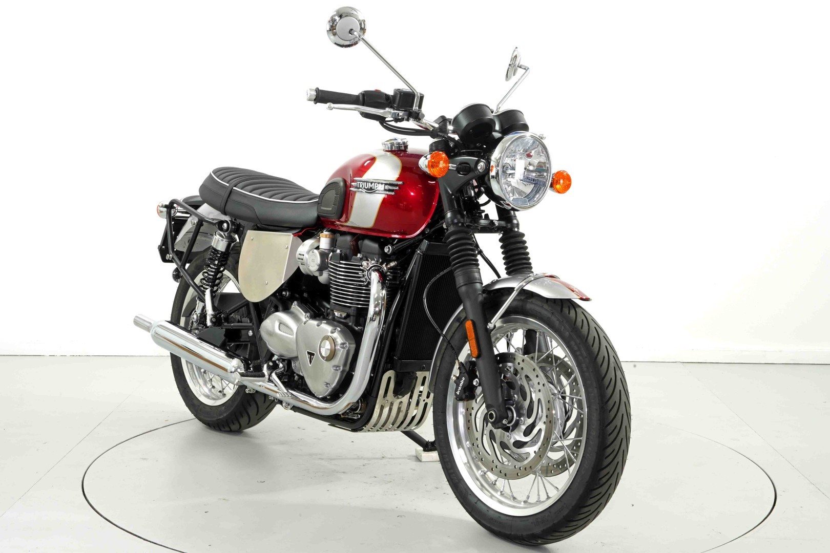 TRIUMPH Bonneville T120 ABS-image-1