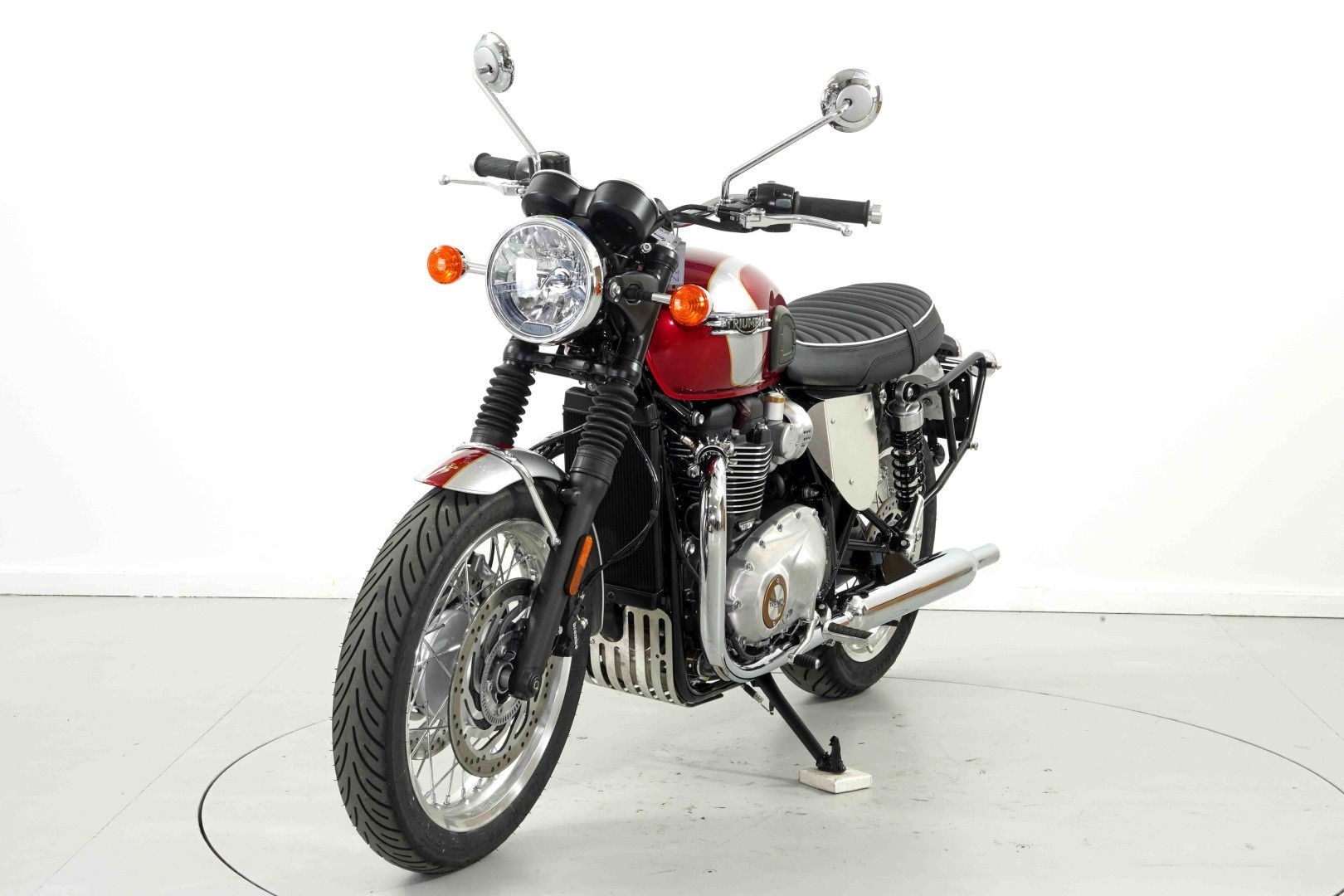TRIUMPH Bonneville T120 ABS-image-2