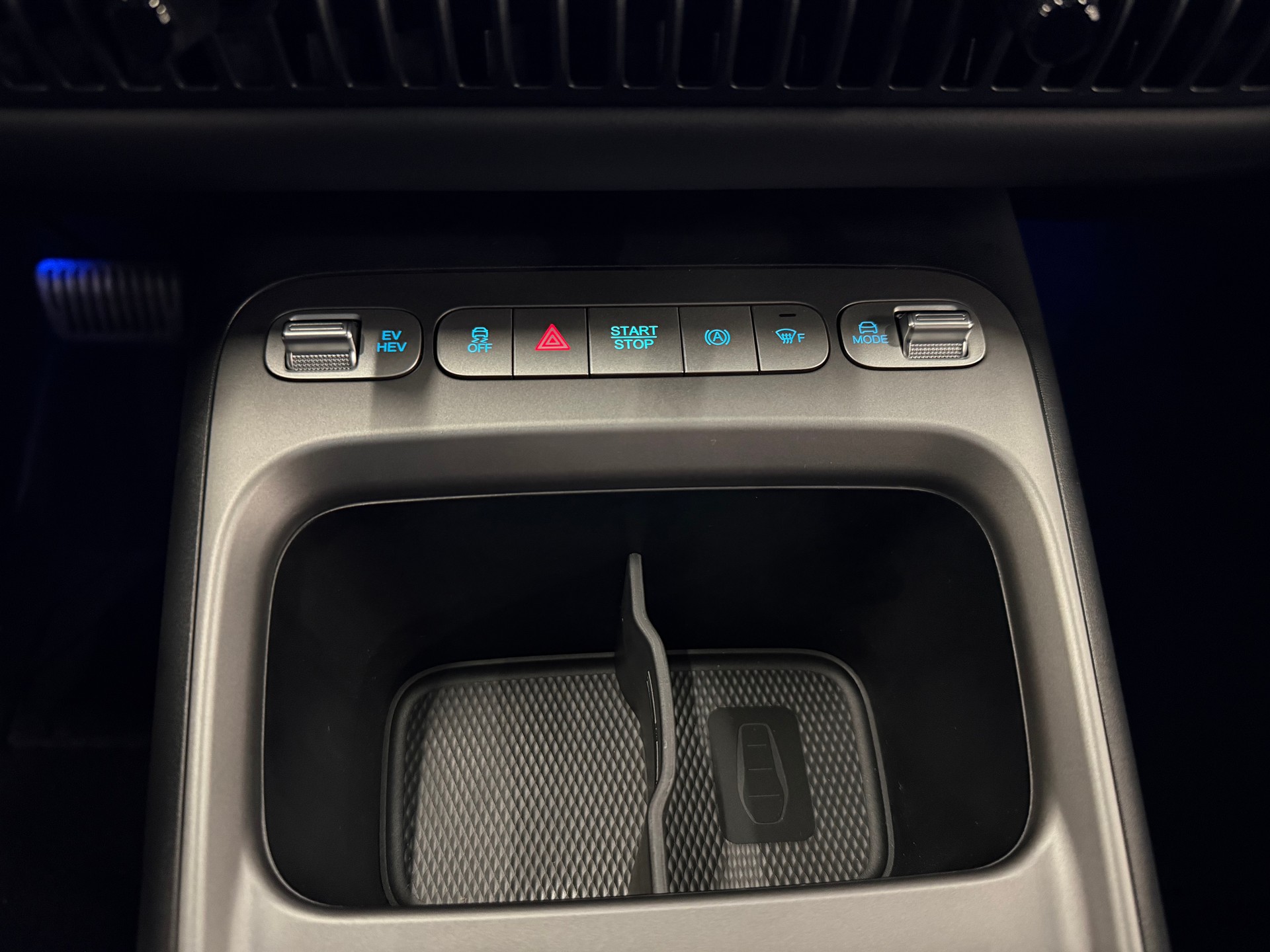 BYD Dolphin G DM-i Comfort-image-31