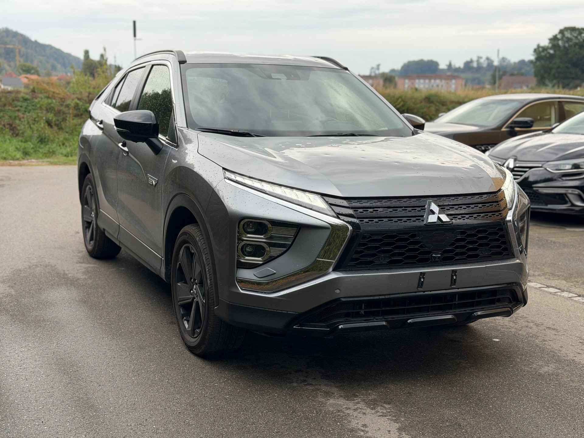 MITSUBISHI Eclipse Cross 2.4 PHEV Blackline 4WD-image-5