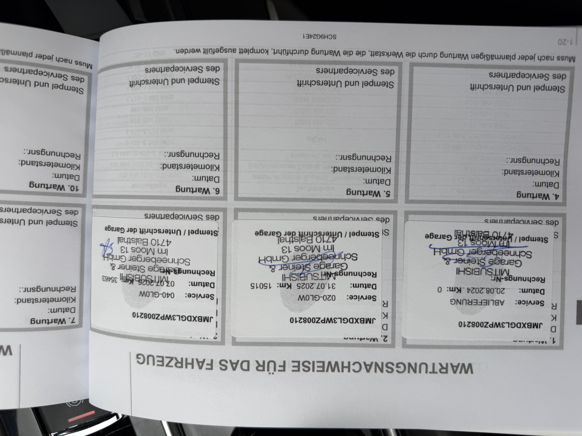 MITSUBISHI Eclipse Cross 2.4 PHEV Blackline 4WD-image-16