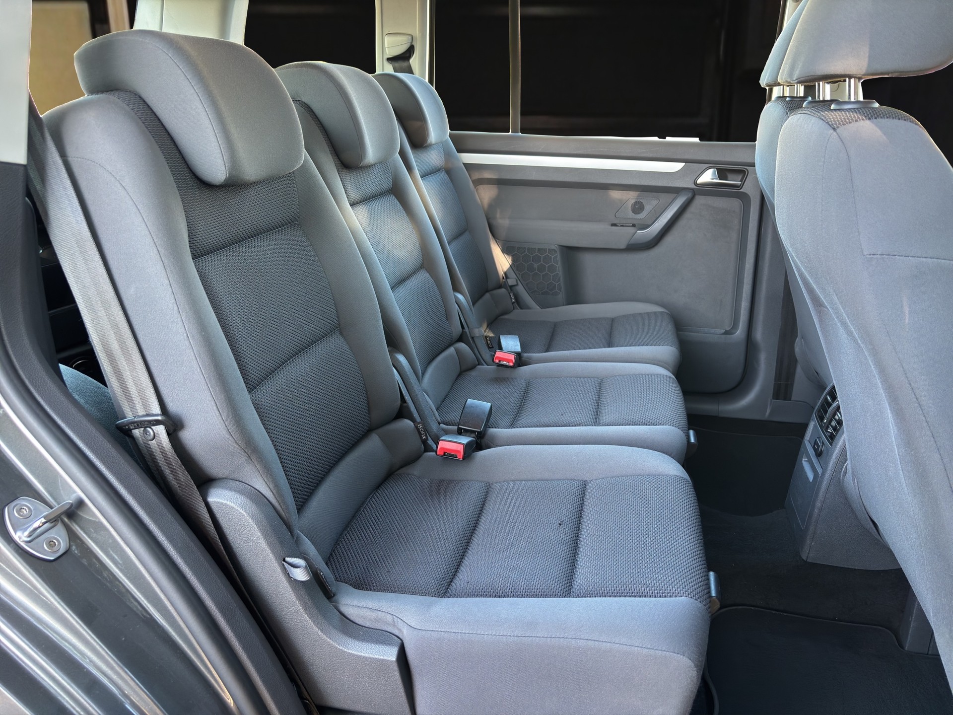 VW Touran 1.6 TDI Trendline-image-12
