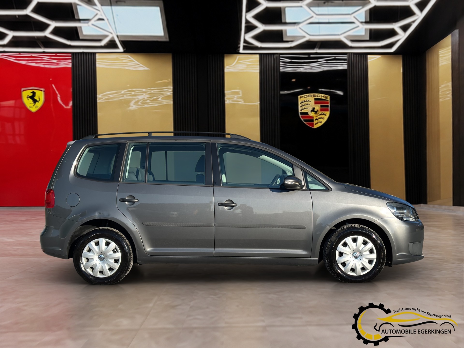 VW Touran 1.6 TDI Trendline-showroom-element-3