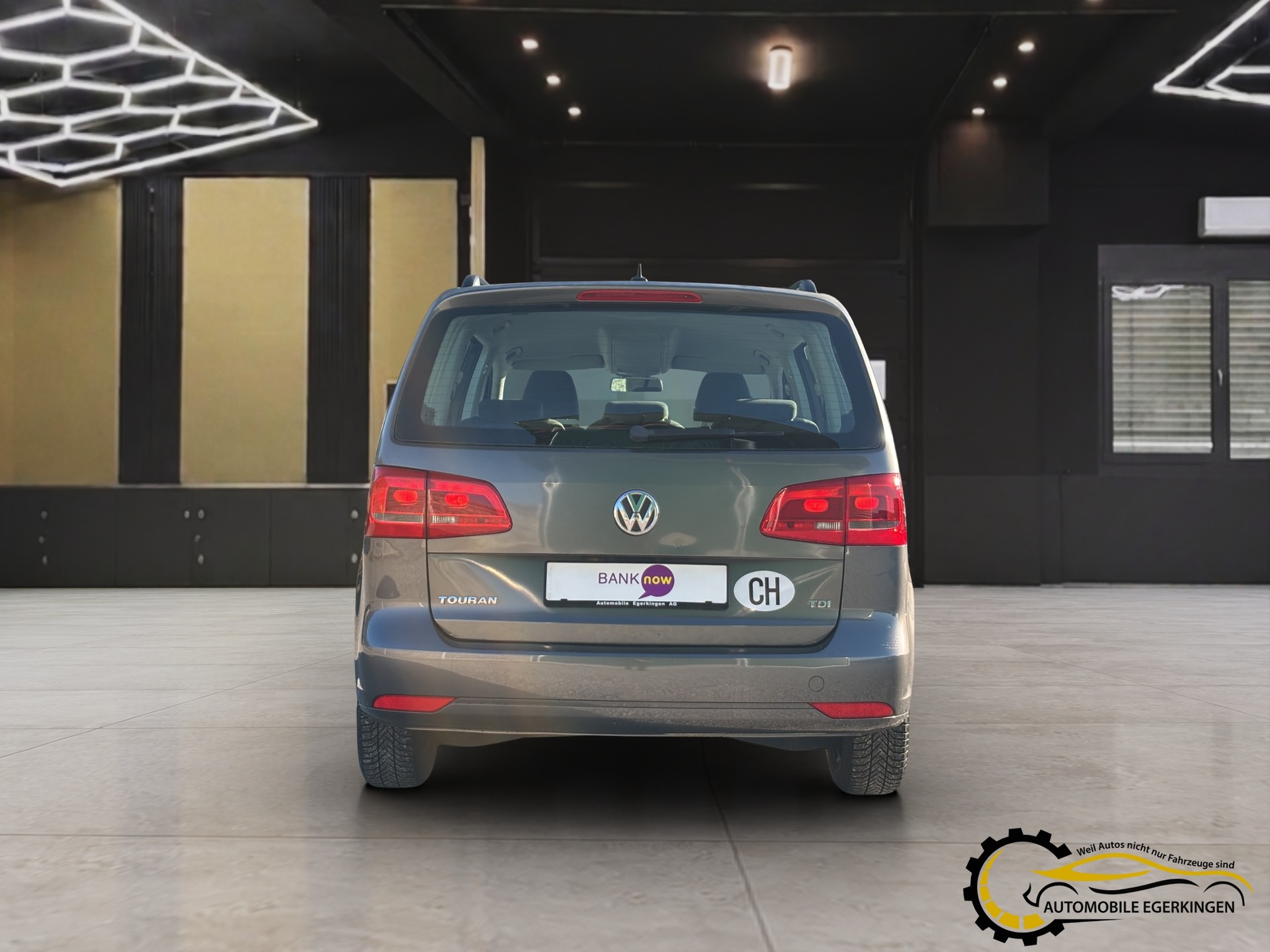 VW Touran 1.6 TDI Trendline-image-5