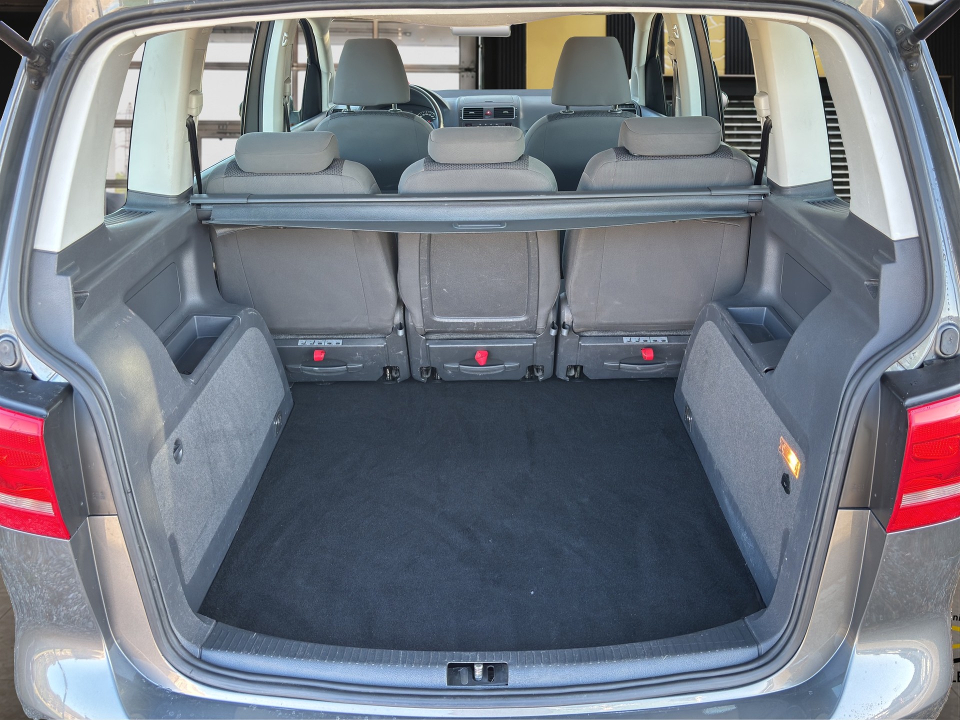 VW Touran 1.6 TDI Trendline-image-13