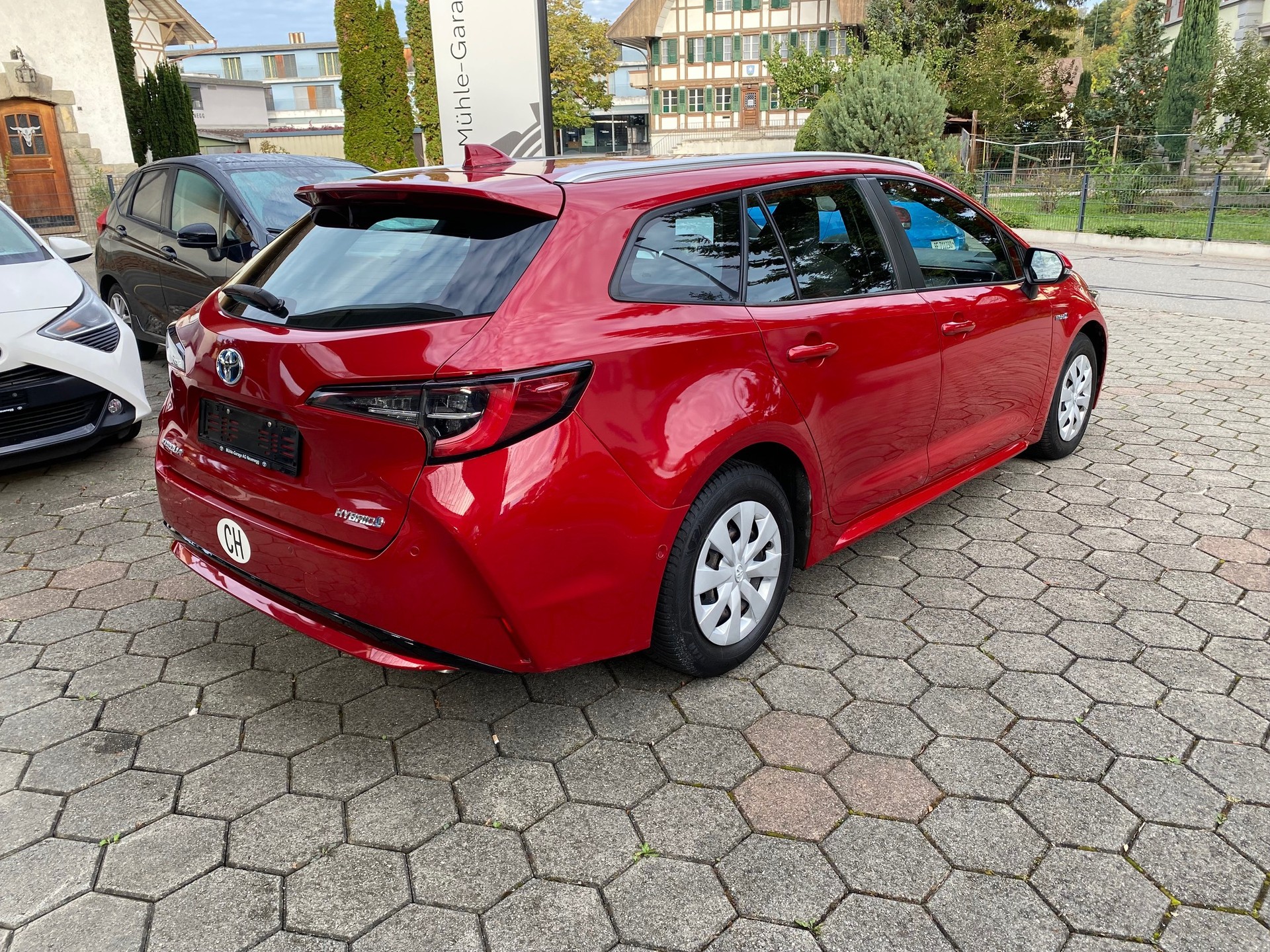 TOYOTA Corolla Touring Sports 1.8 HSD Comfort e-CVT-showroom-element-3