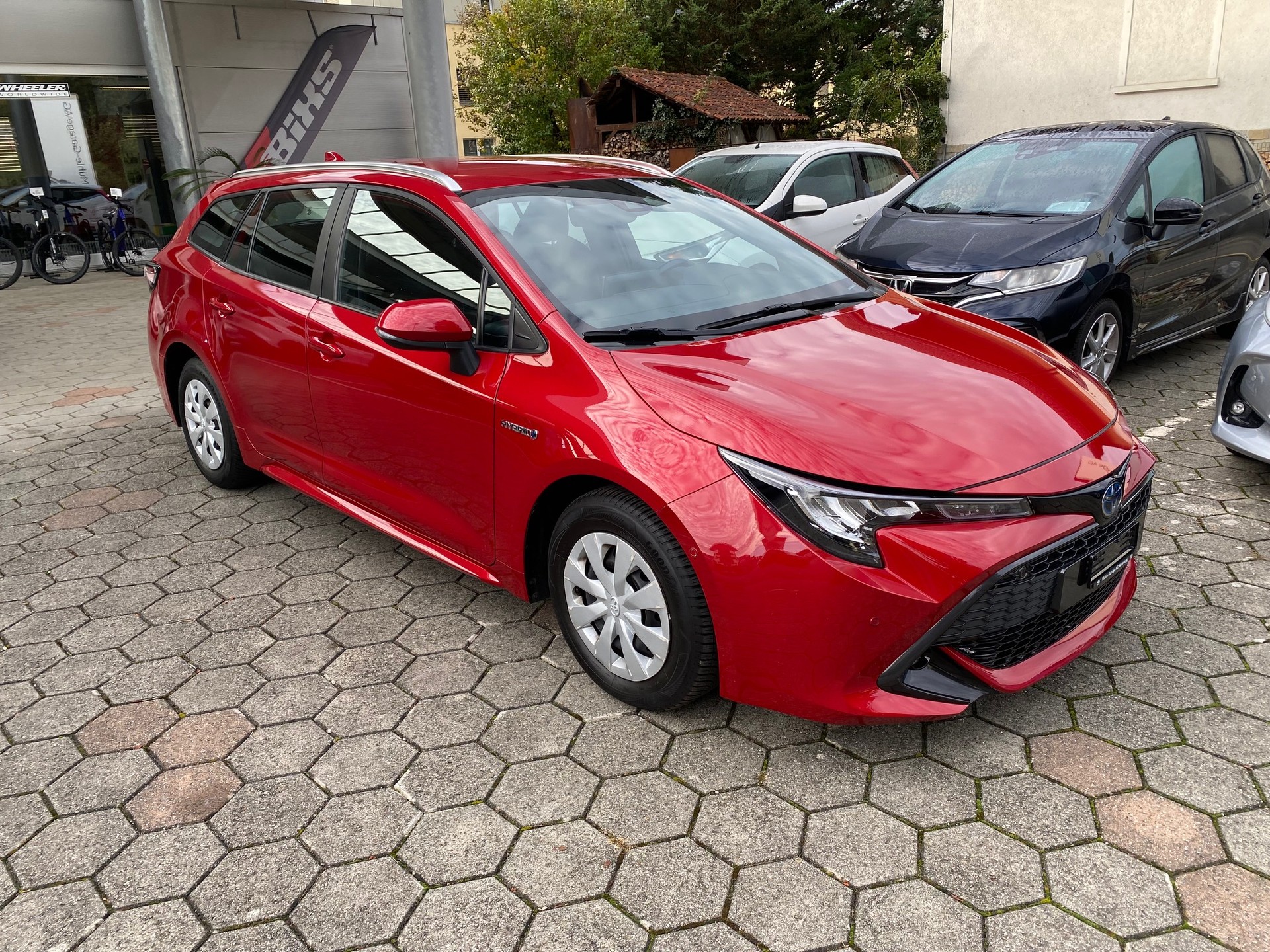 TOYOTA Corolla Touring Sports 1.8 HSD Comfort e-CVT-showroom-element-1