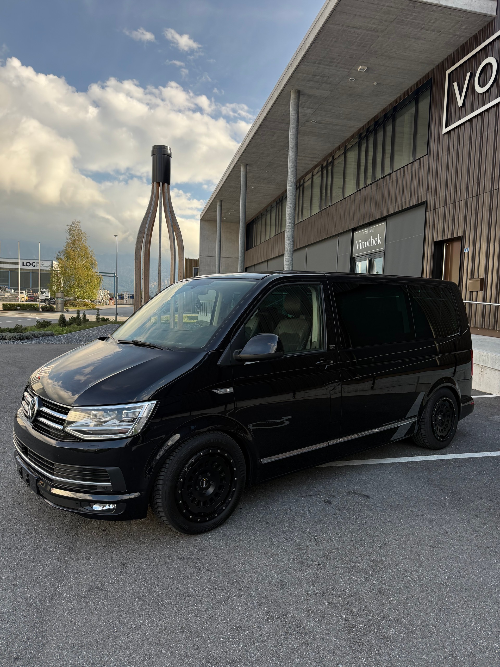 VW Multivan Generation Six-image-1