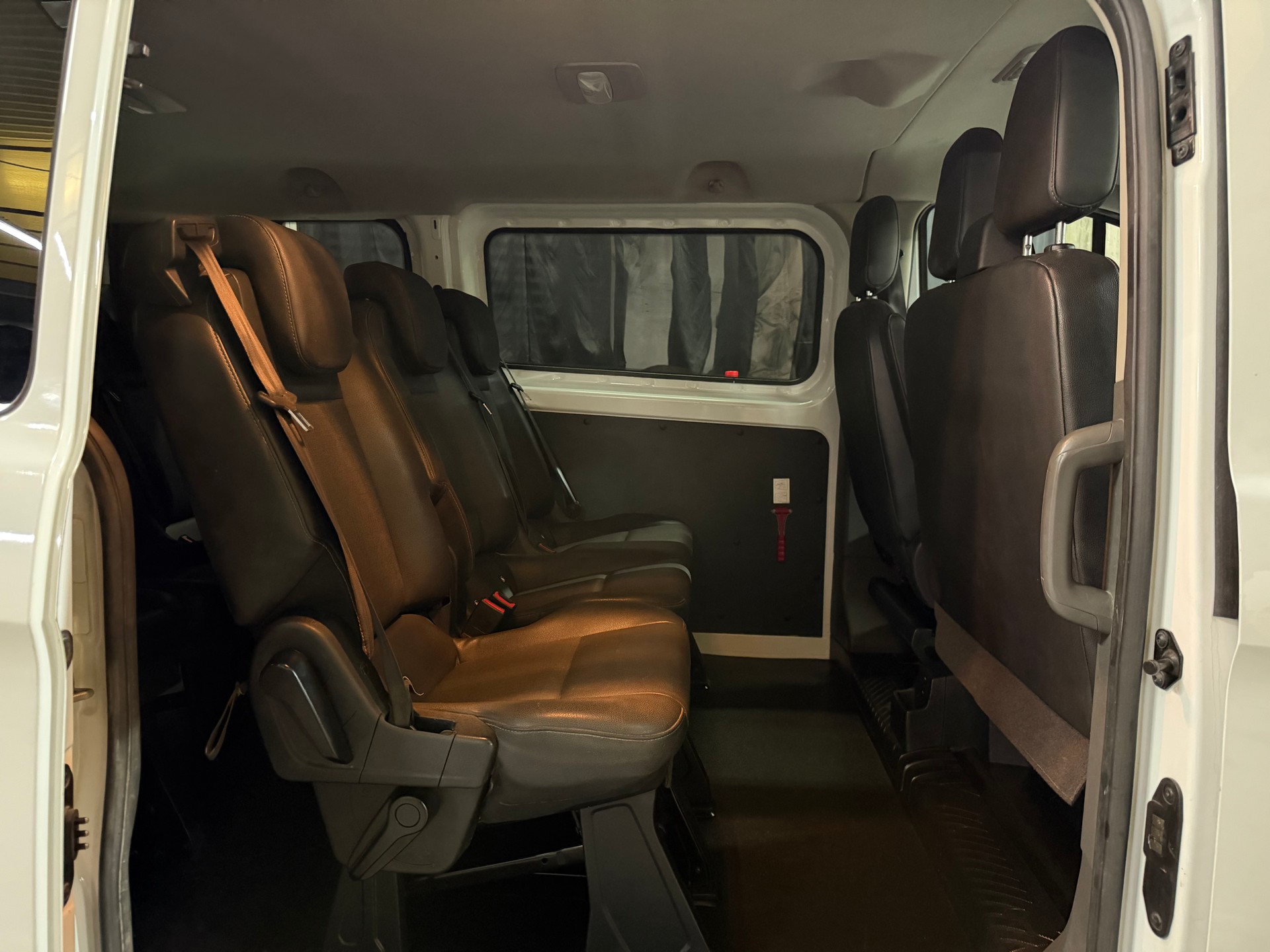 FORD Transit Custom 320 L1H1 Ambiente-image-14