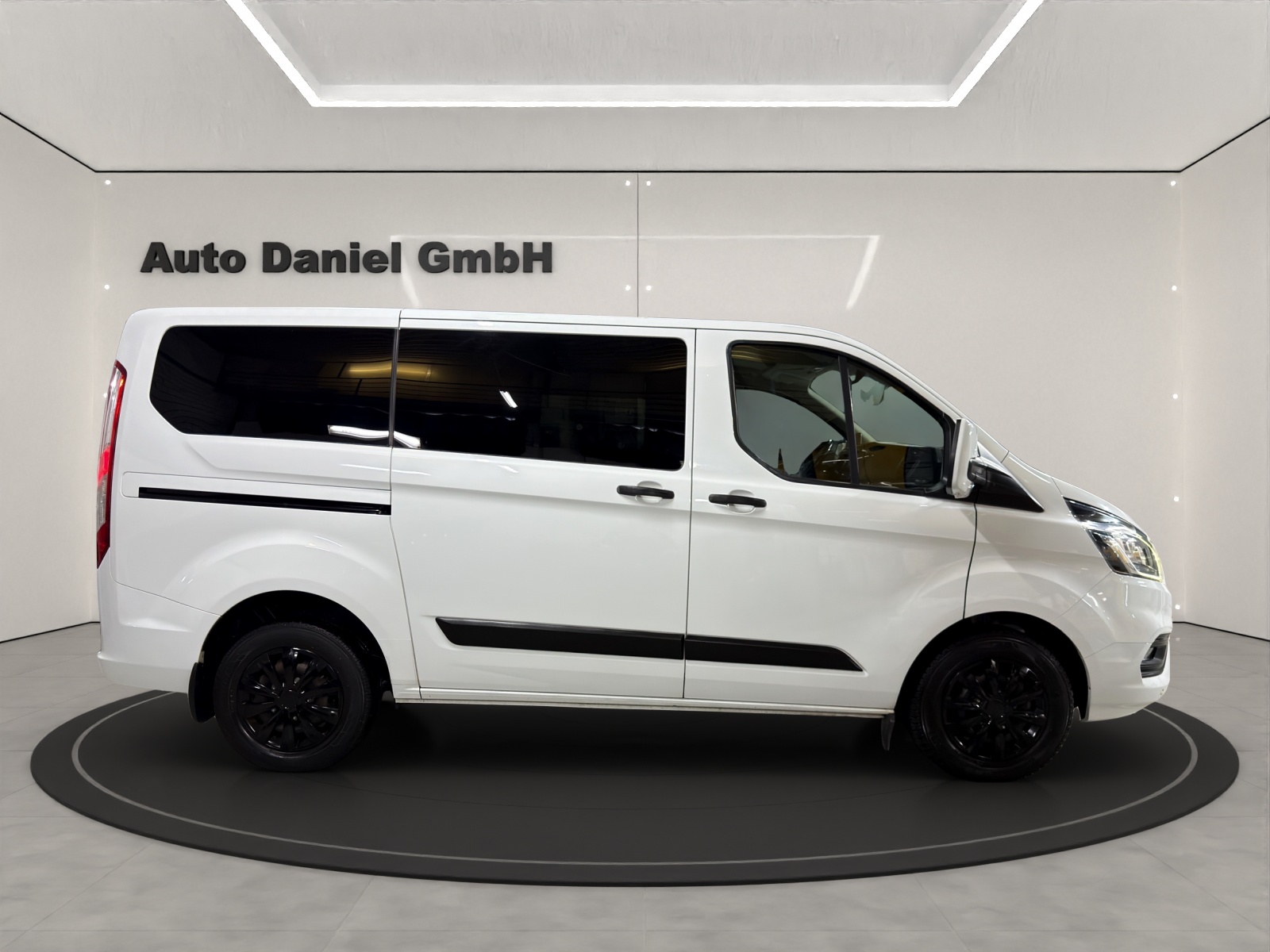 FORD Transit Custom 320 L1H1 Ambiente-image-4