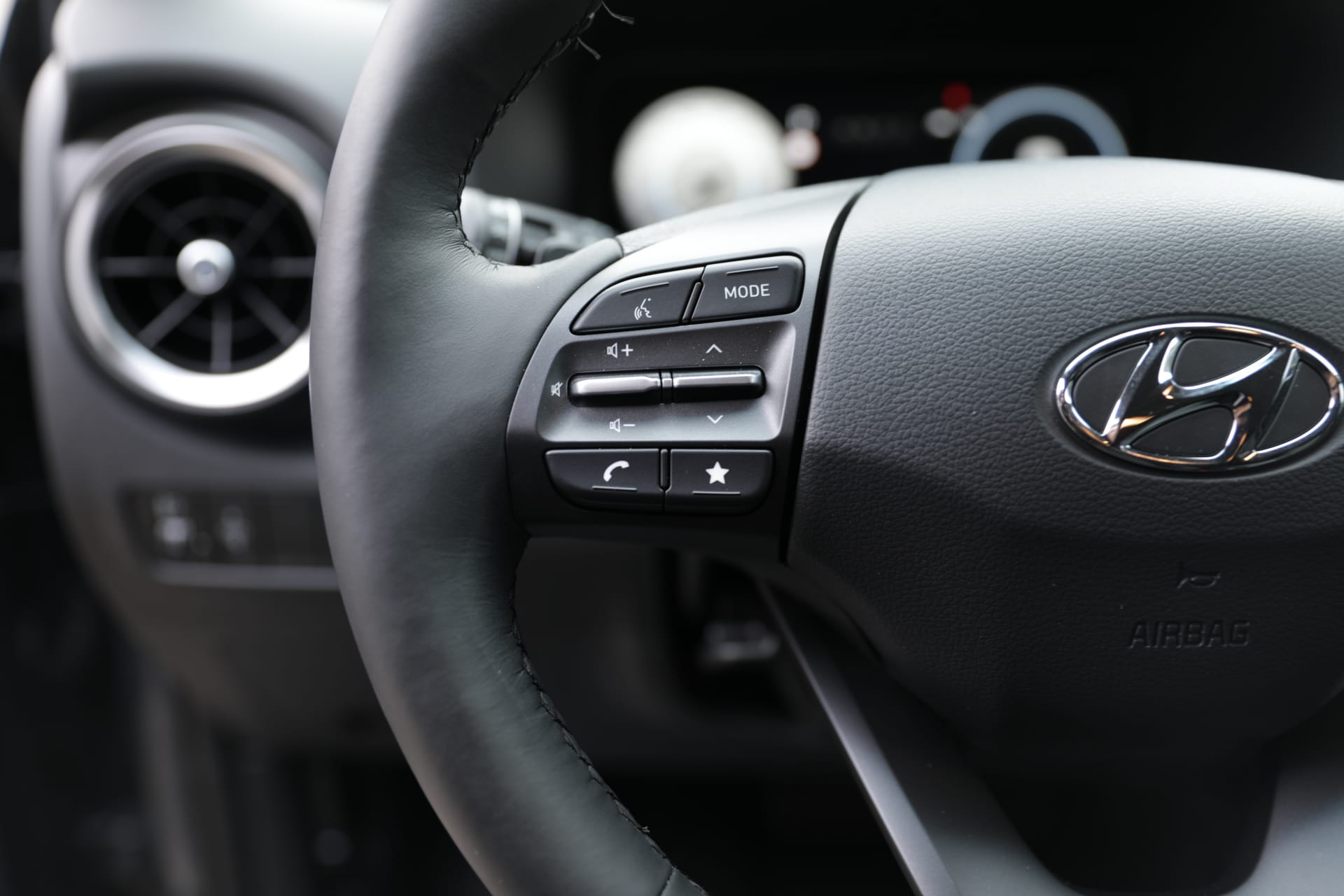 HYUNDAI Kona 1.6 T-GDi Amplia 4WD DCT-image-18