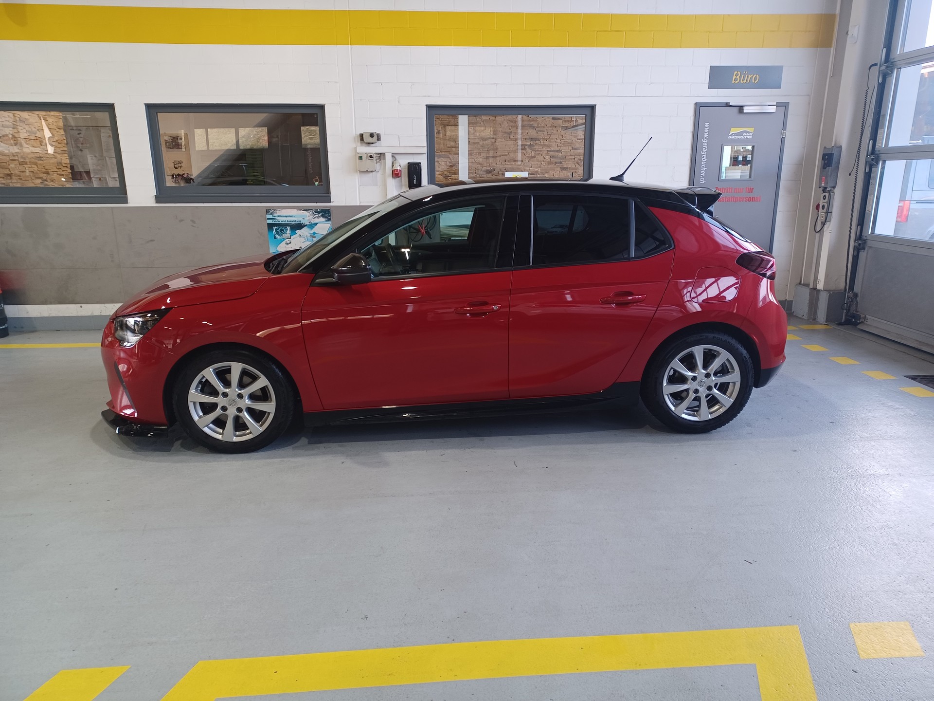 OPEL Corsa 1.2 TP Spezial Edition 90-image-1