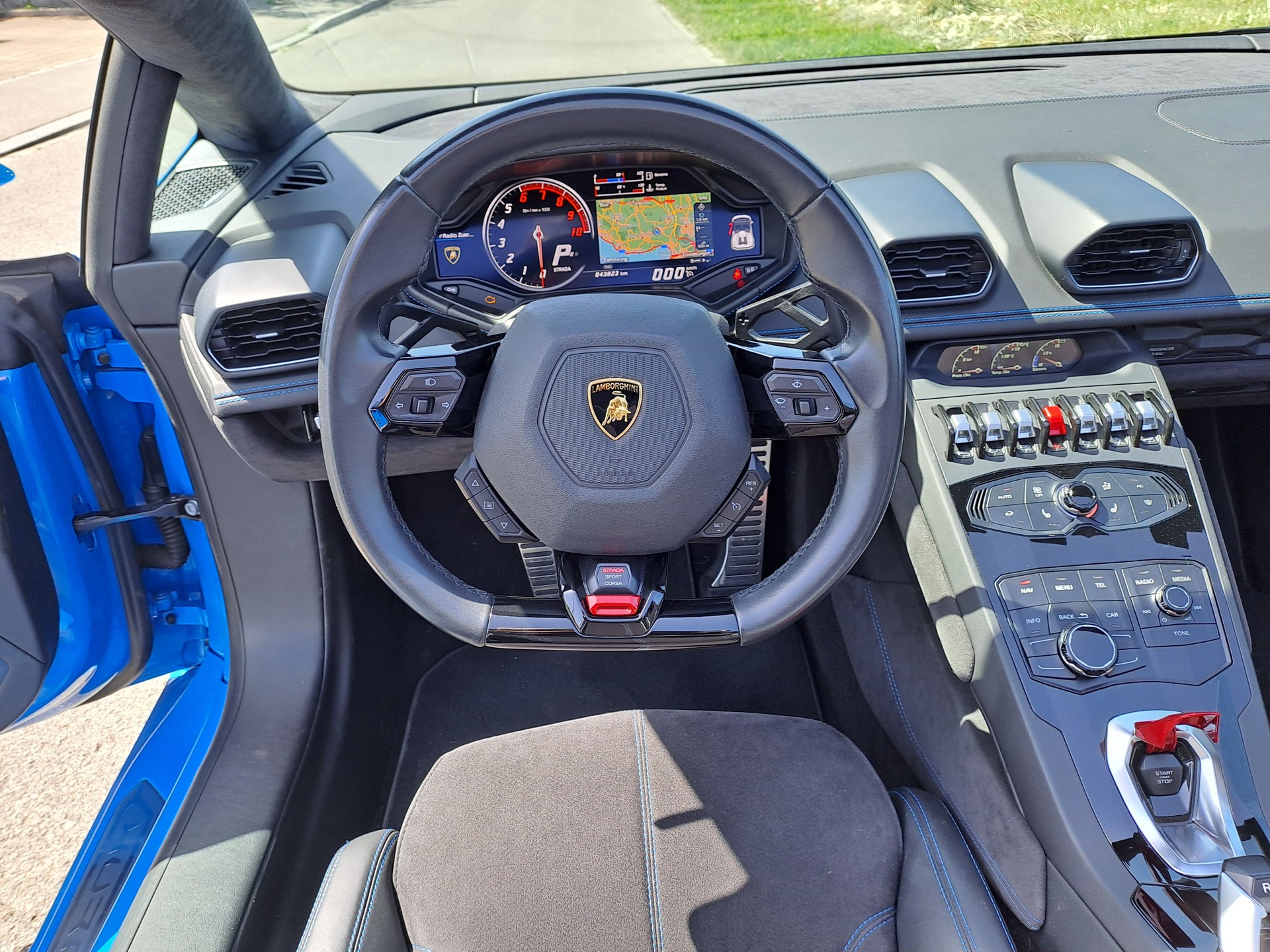 LAMBORGHINI Huracan LP610-4 Spyder DCT-image-14