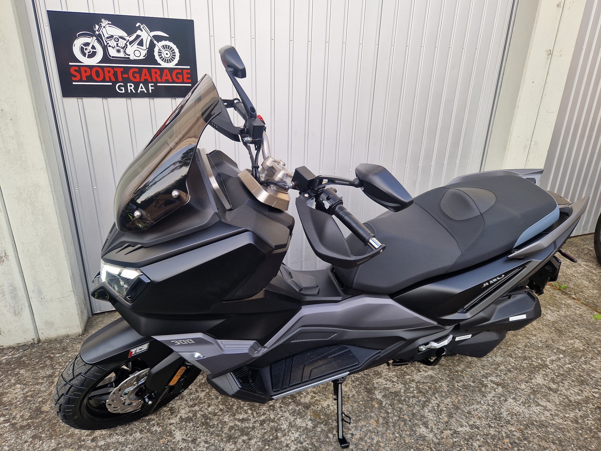 SYM ADX 300-image-1