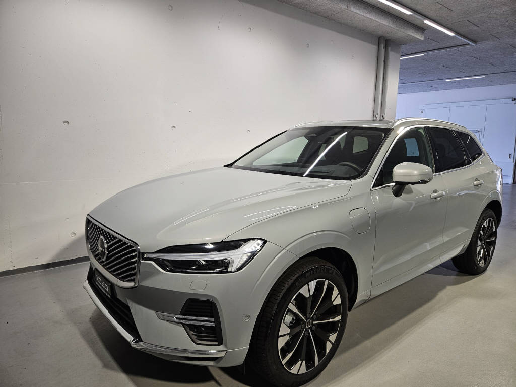 VOLVO XC60 2.0 T8 TE Ultra Bright eAWD