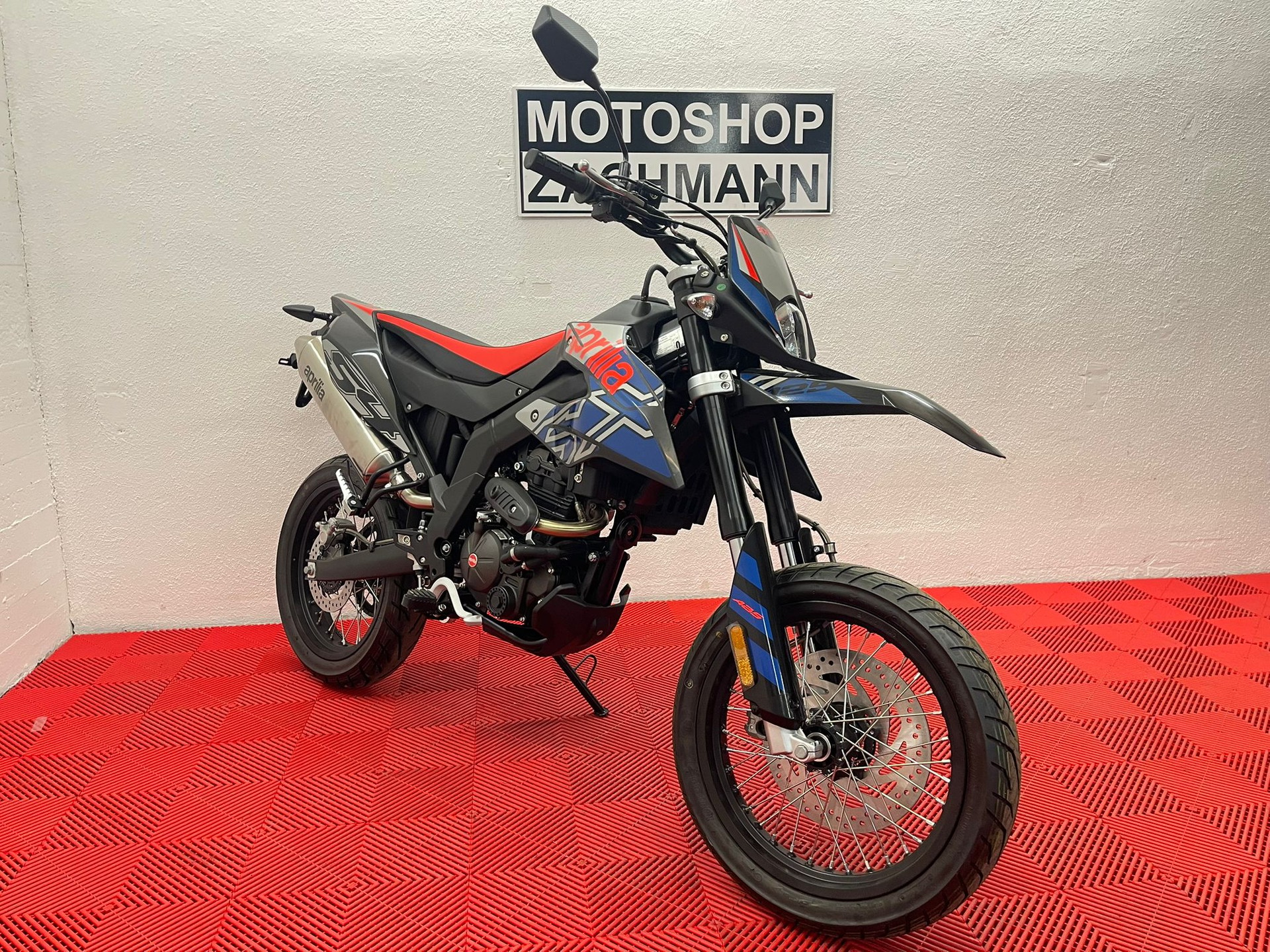 APRILIA SX 125-showroom-element-2