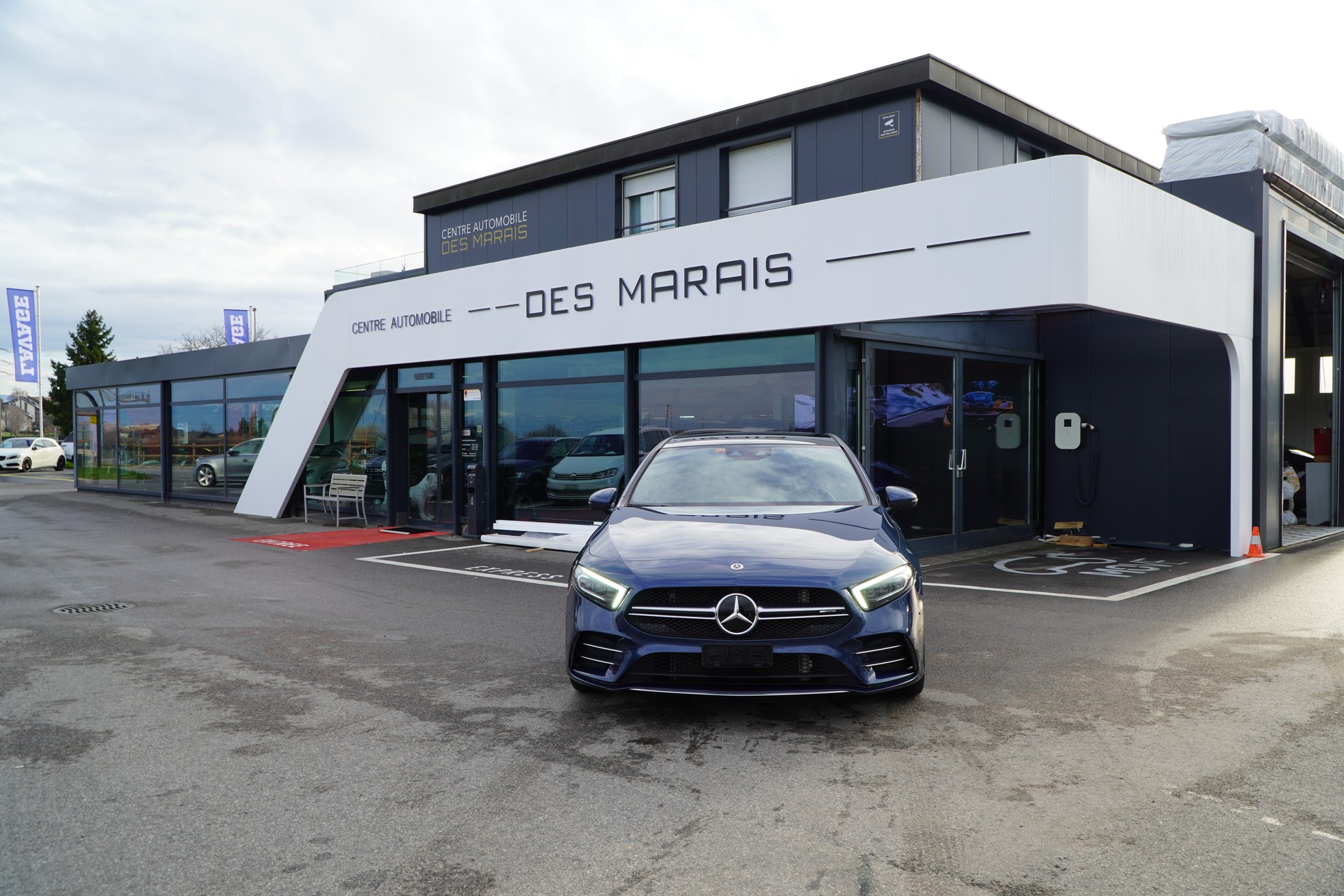 MERCEDES-BENZ A 35 AMG 4Matic Speedshift-image-1