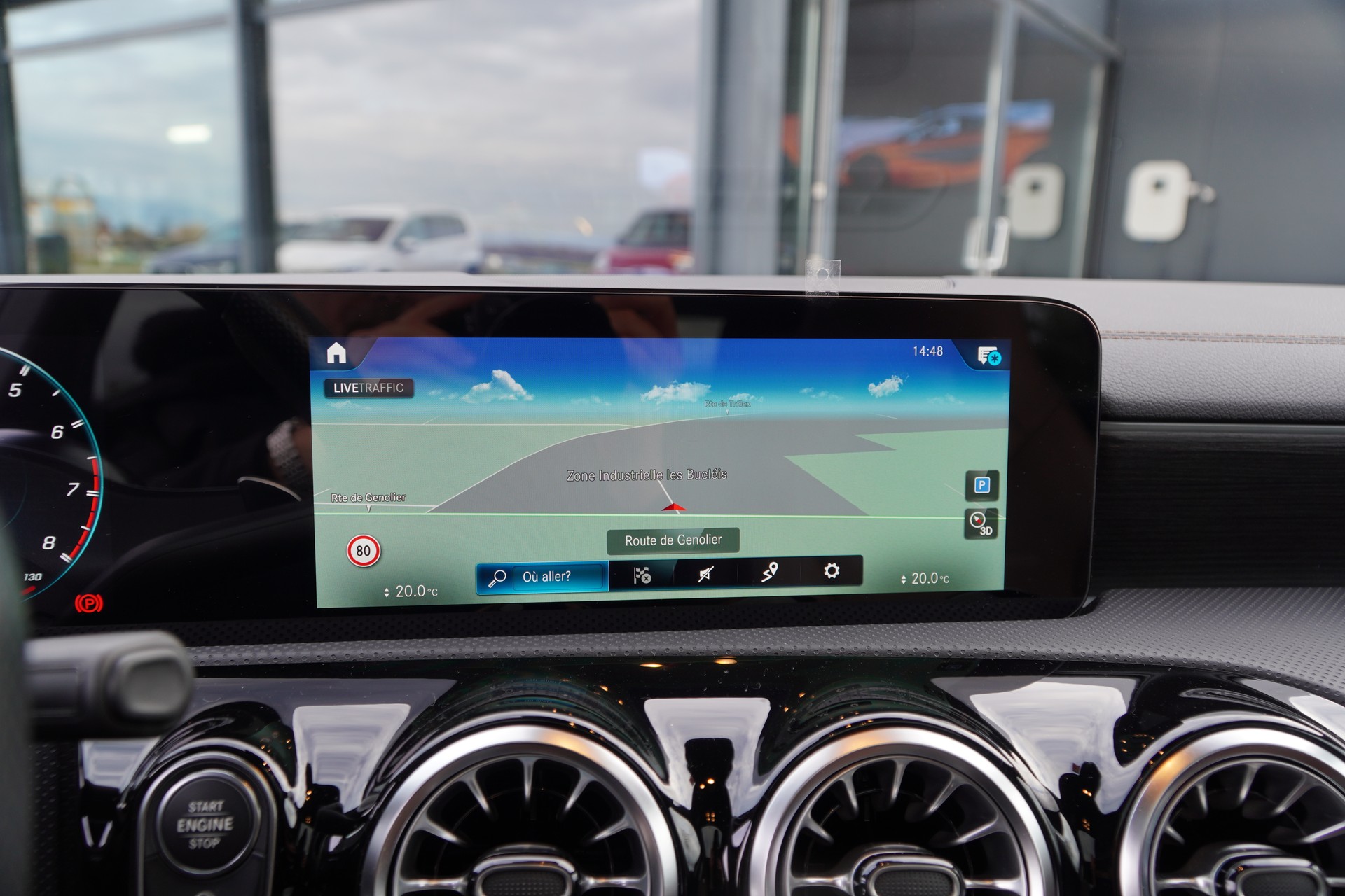 MERCEDES-BENZ A 35 AMG 4Matic Speedshift-image-16