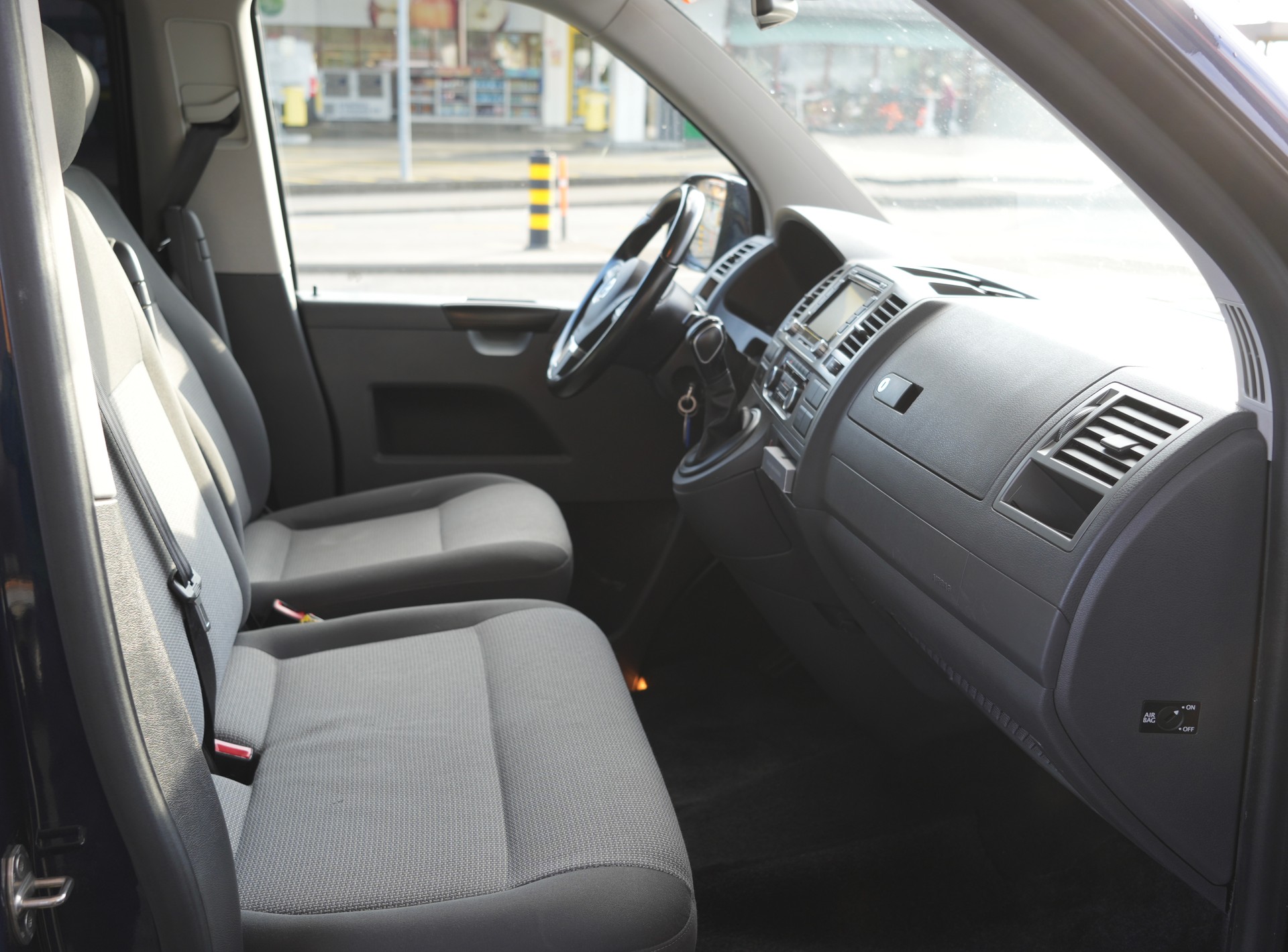 VW T5 Caravelle Comfortline 2.0 TDI CR DSG-image-10