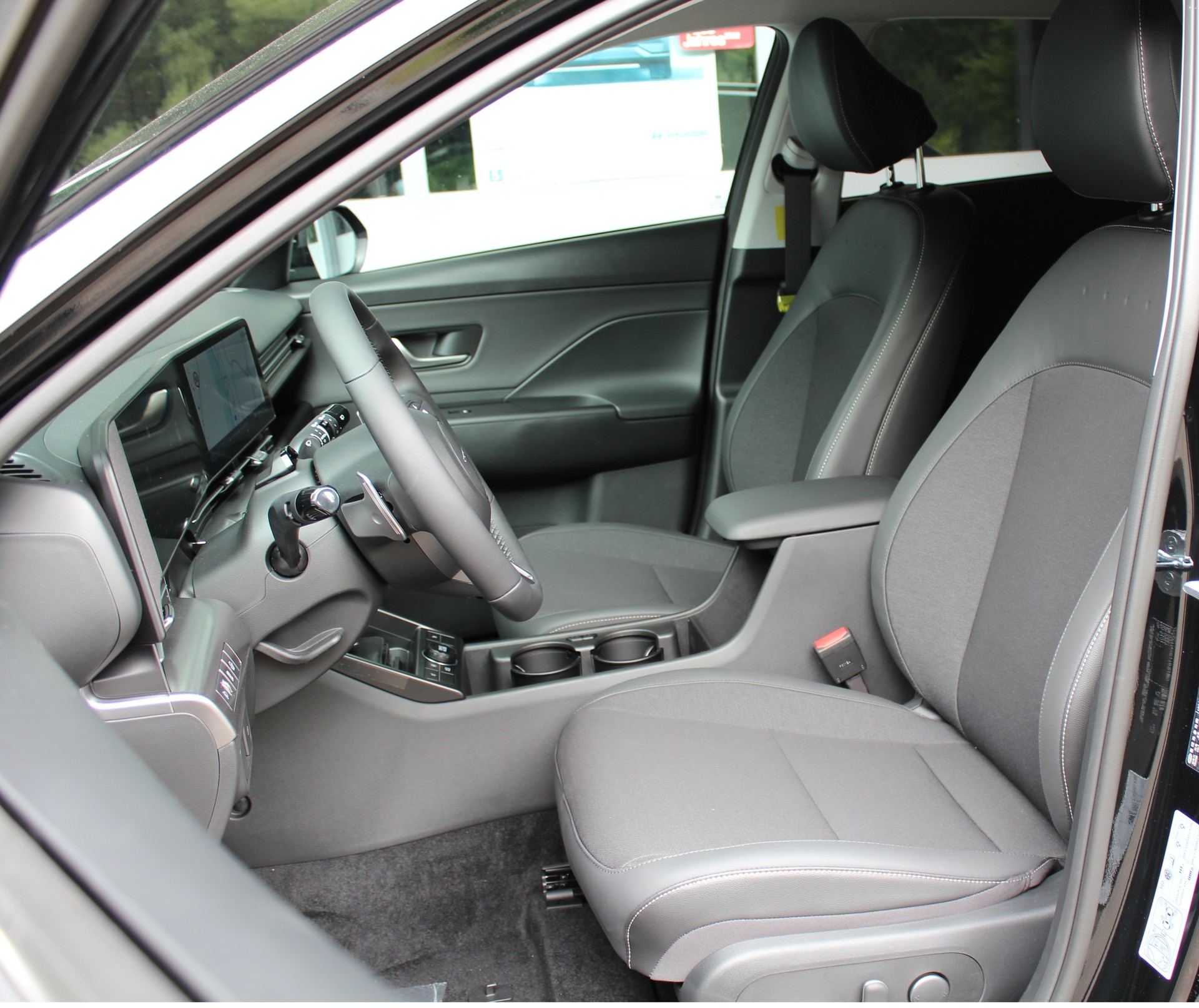 HYUNDAI Kona 1.6 GDi HEV Amplia DCT-image-8