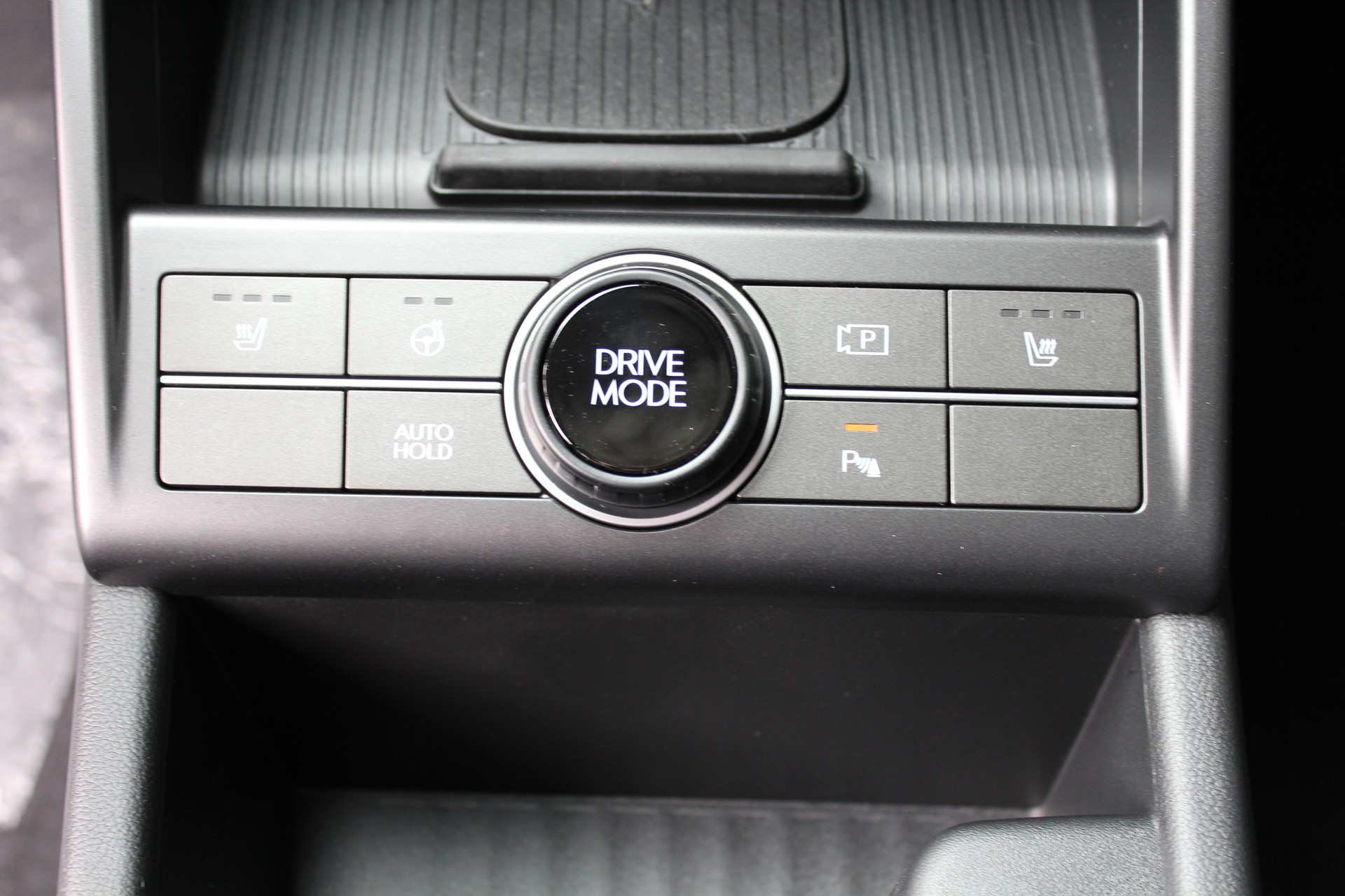 HYUNDAI Kona 1.6 GDi HEV Amplia DCT-image-18
