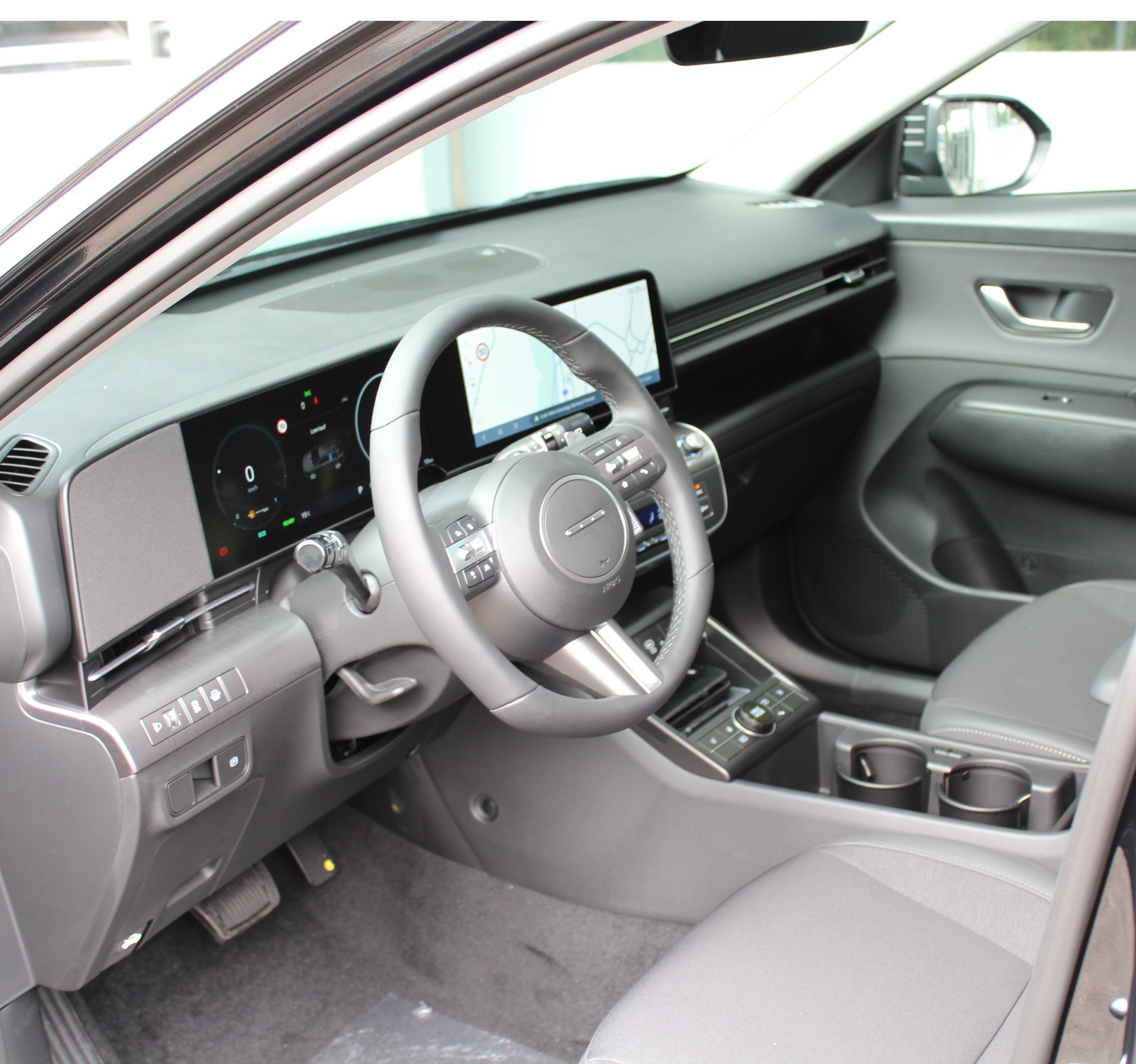 HYUNDAI Kona 1.6 GDi HEV Amplia DCT-image-9