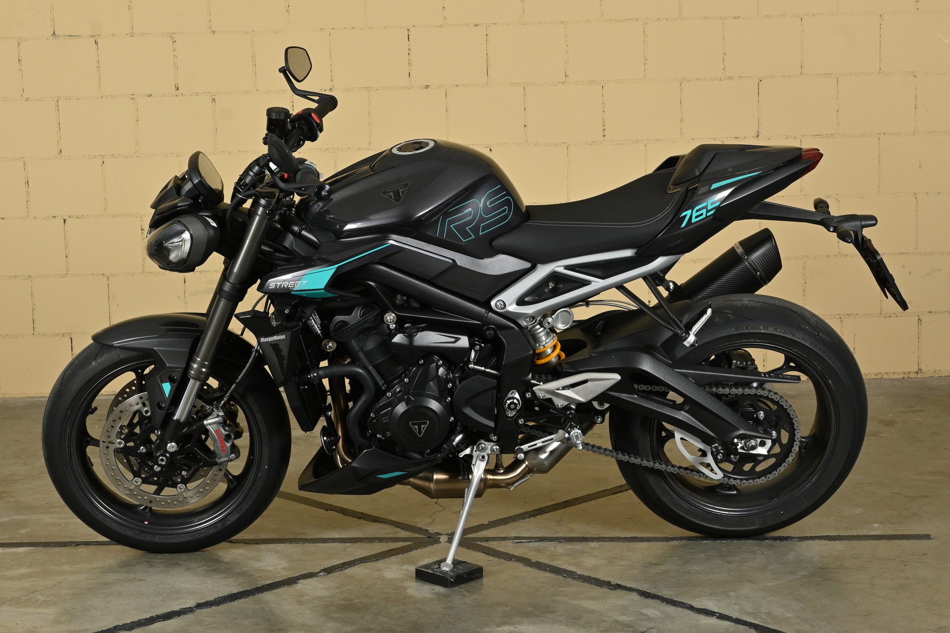TRIUMPH Street Triple 765 RS-image-3