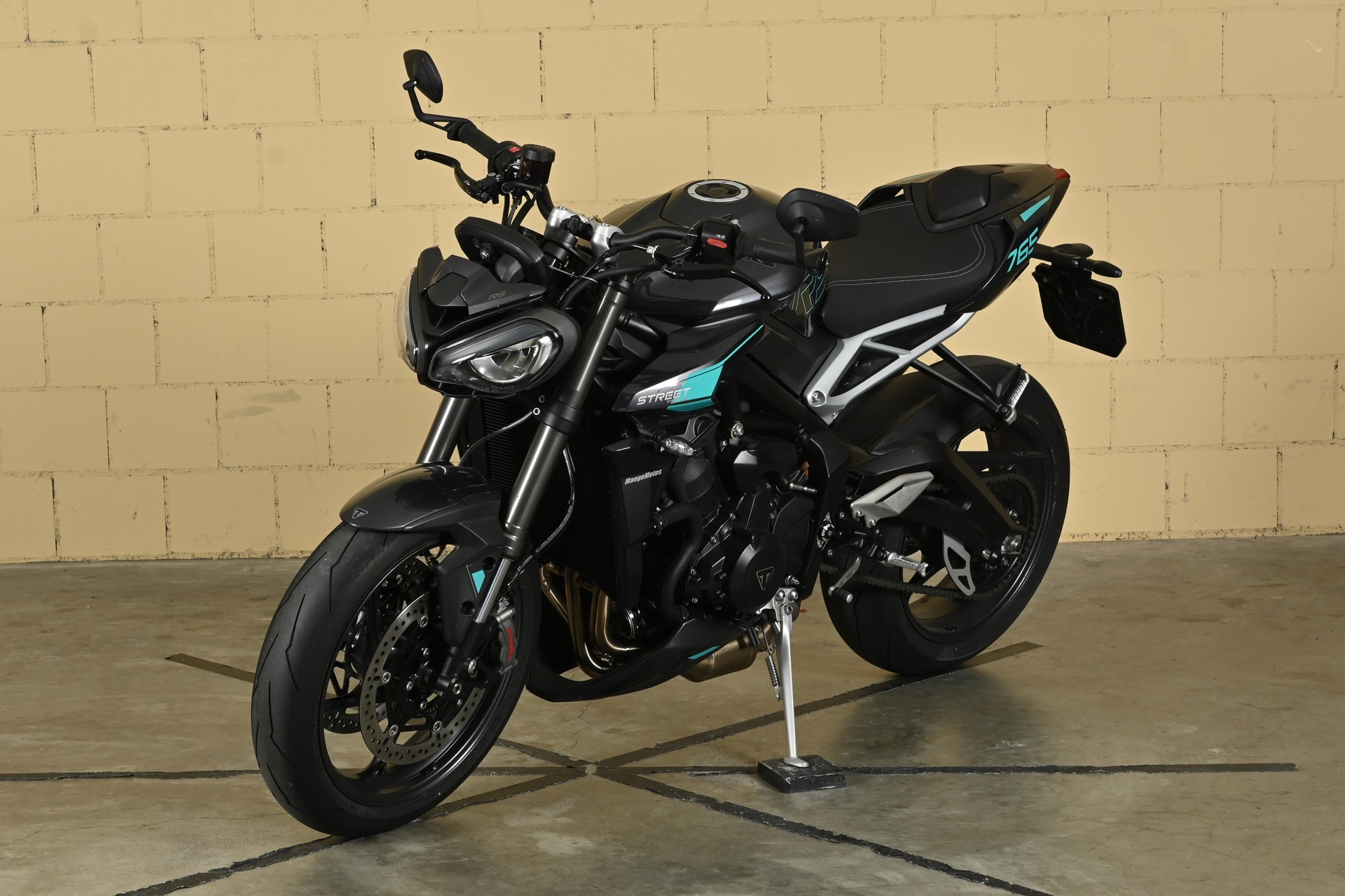 TRIUMPH Street Triple 765 RS-image-2