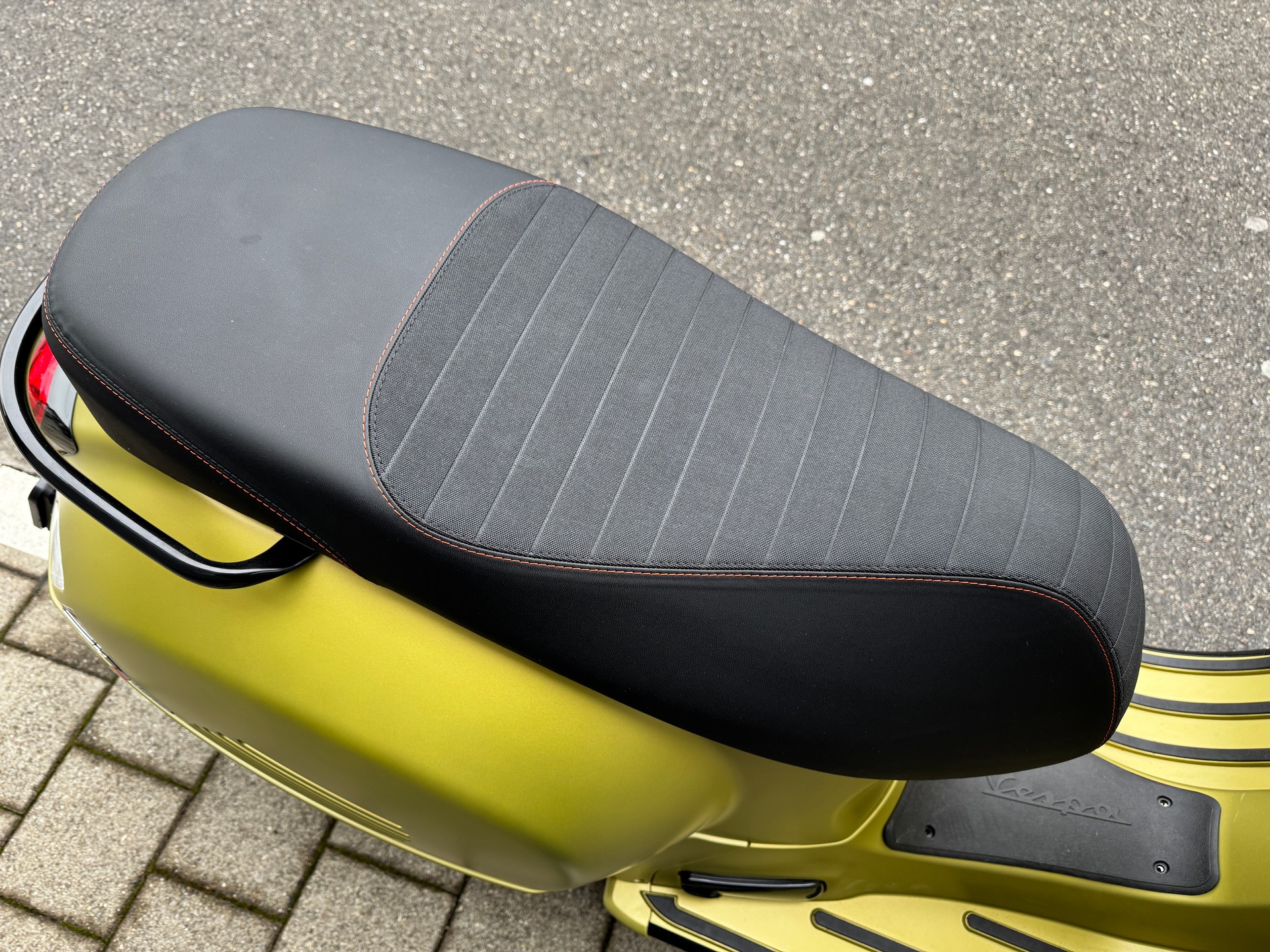 PIAGGIO Vespa GTS 125 Super Sport RST Euro 5+-image-10
