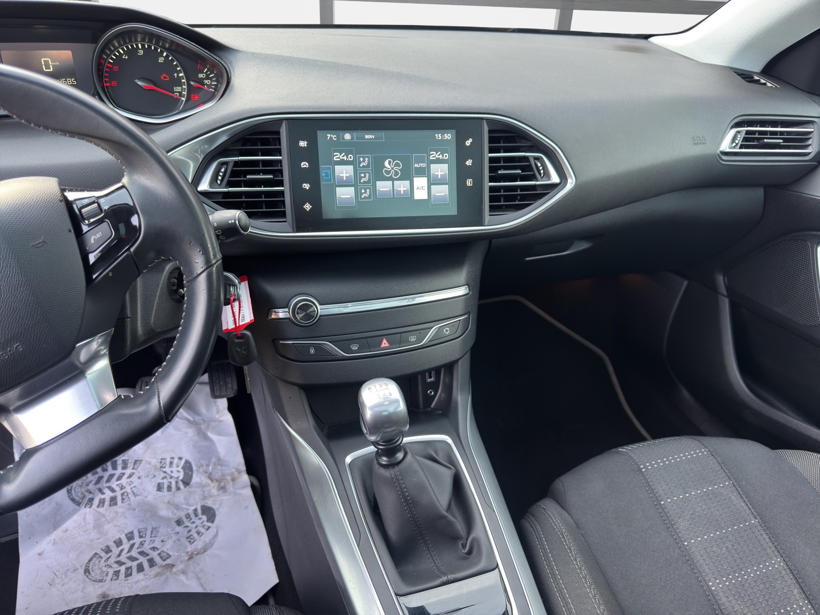 PEUGEOT 308-image-11
