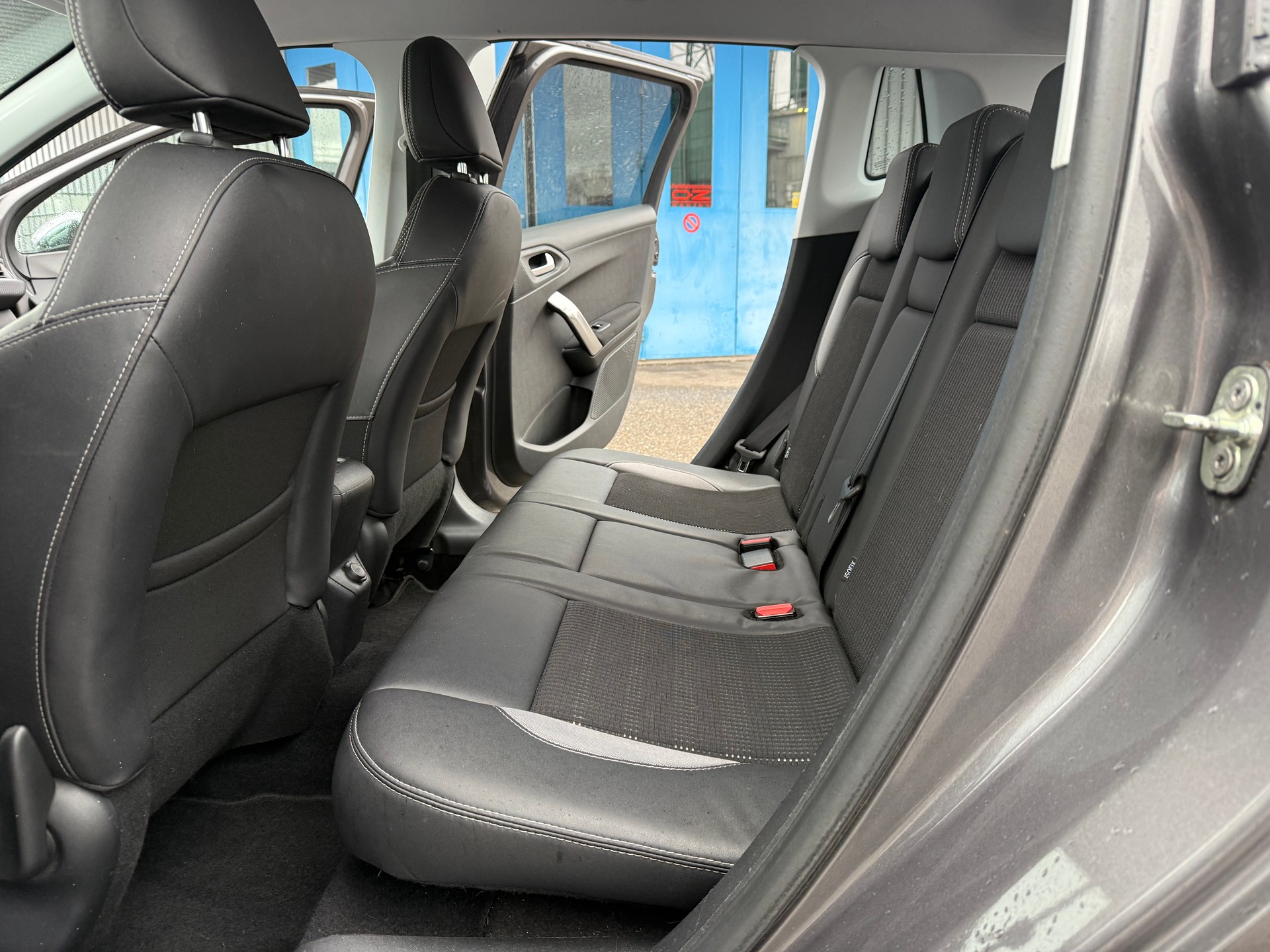 PEUGEOT 2008 1.6 VTI Allure Automatic-image-8