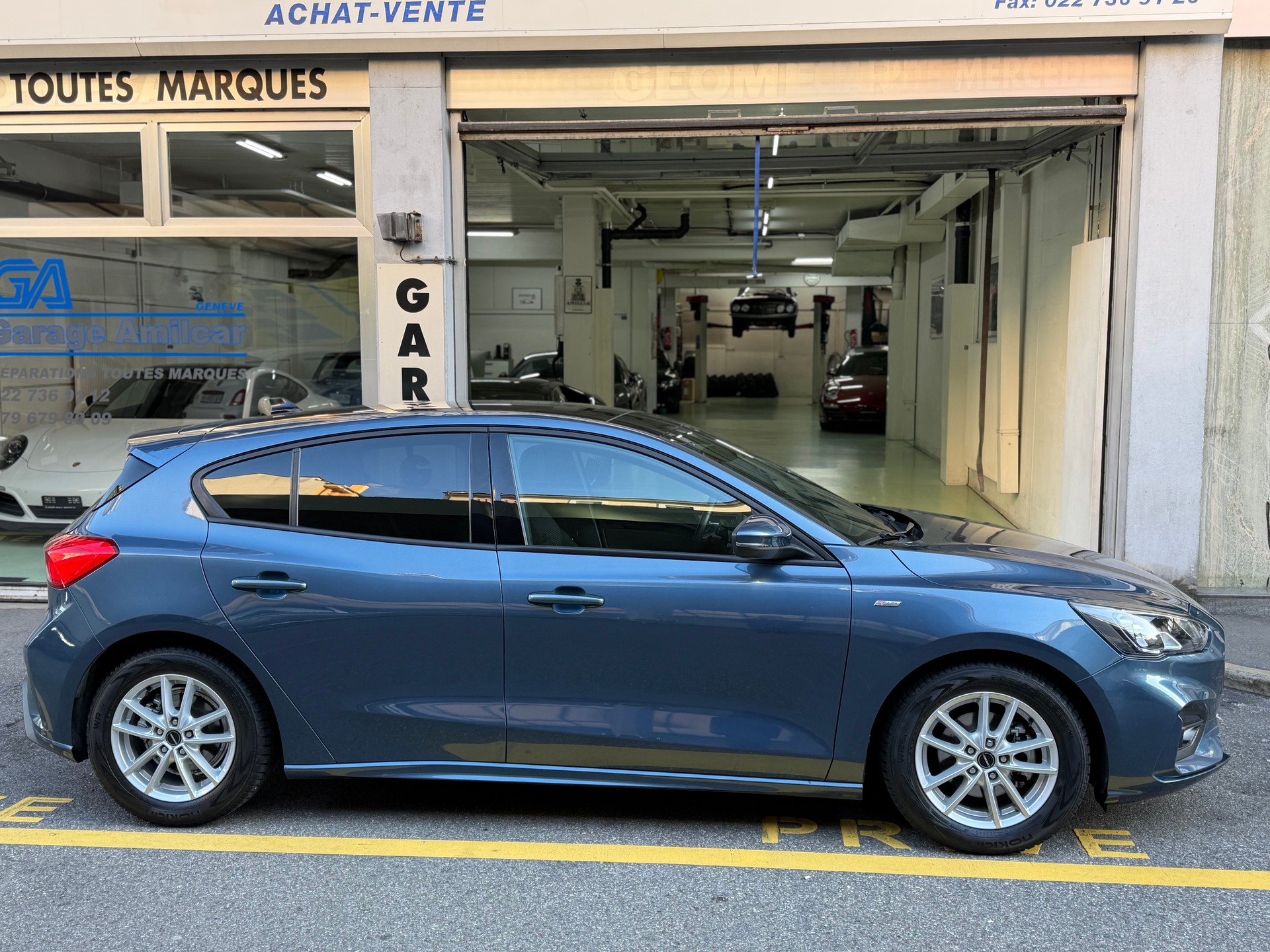 FORD Focus 1.0 SCTi ST Line Automatic-image-14
